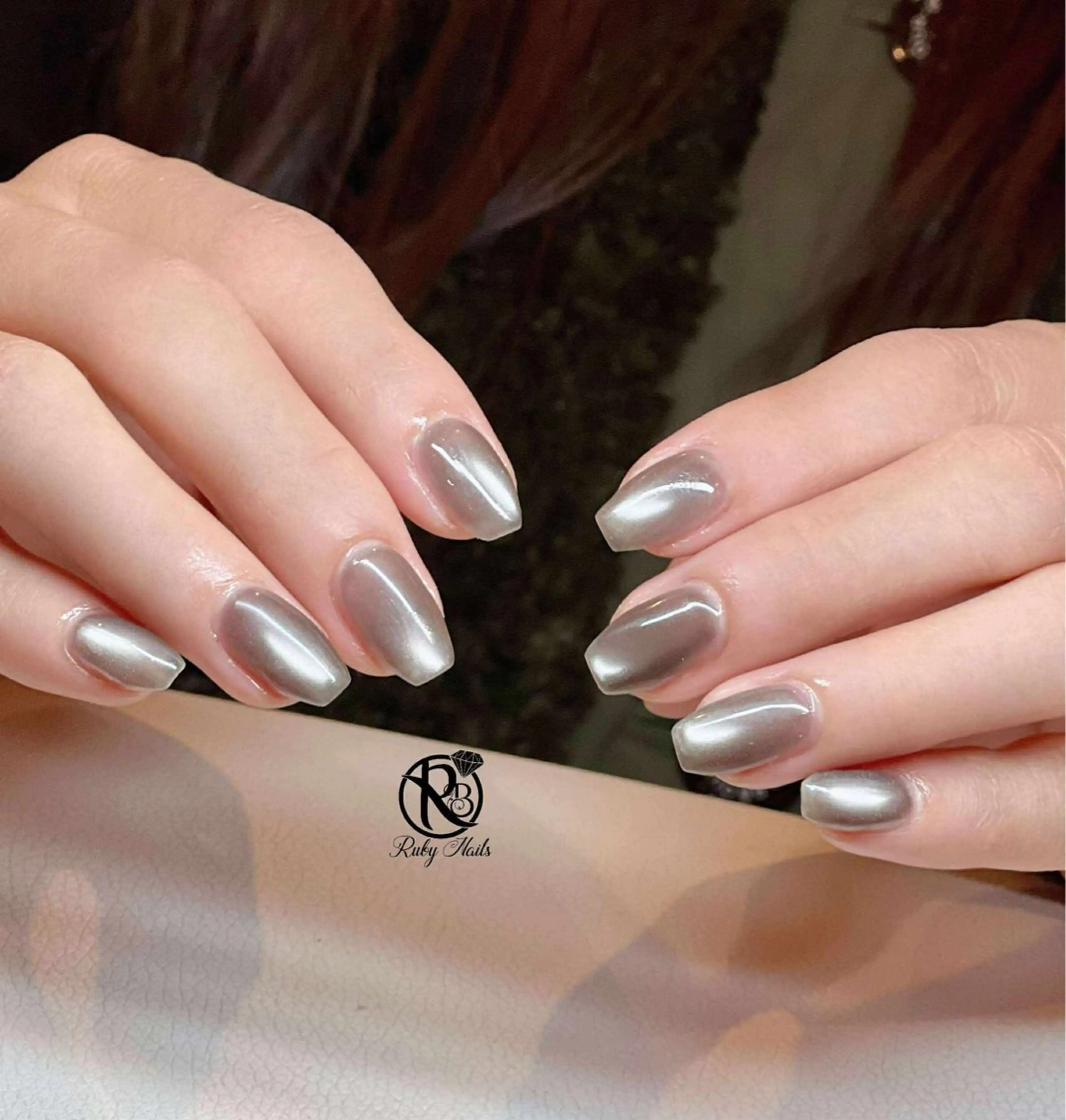 ネイル ボルドー ブラウン チークネイル ドット フットネイル Ruby Nail 霞ヶ関店のネイルデザイン