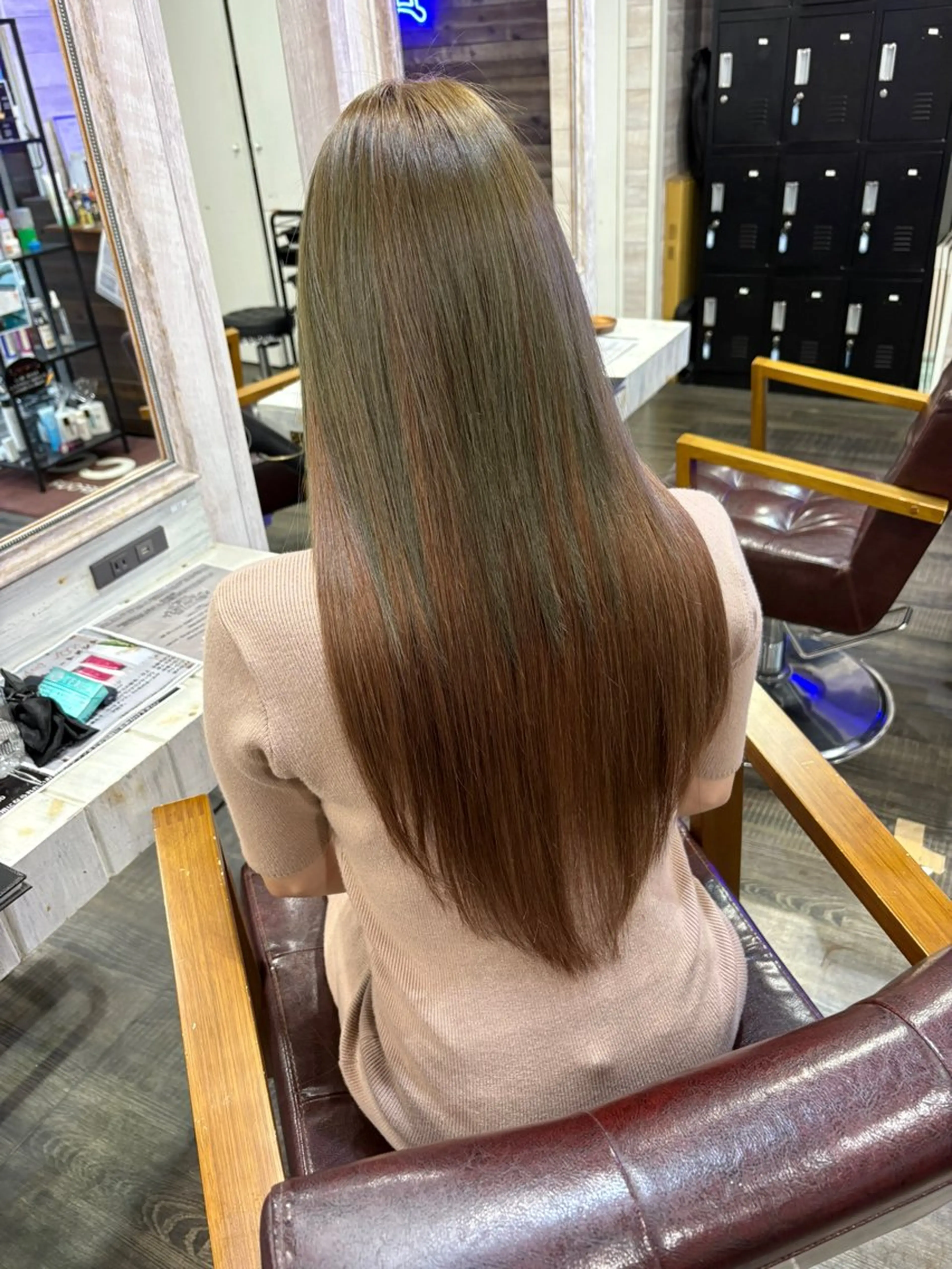 ミディアム トリートメント 酸熱トリートメント カット ヘアカラー トリートメント LOCO/ Koukiのヘアスタイル