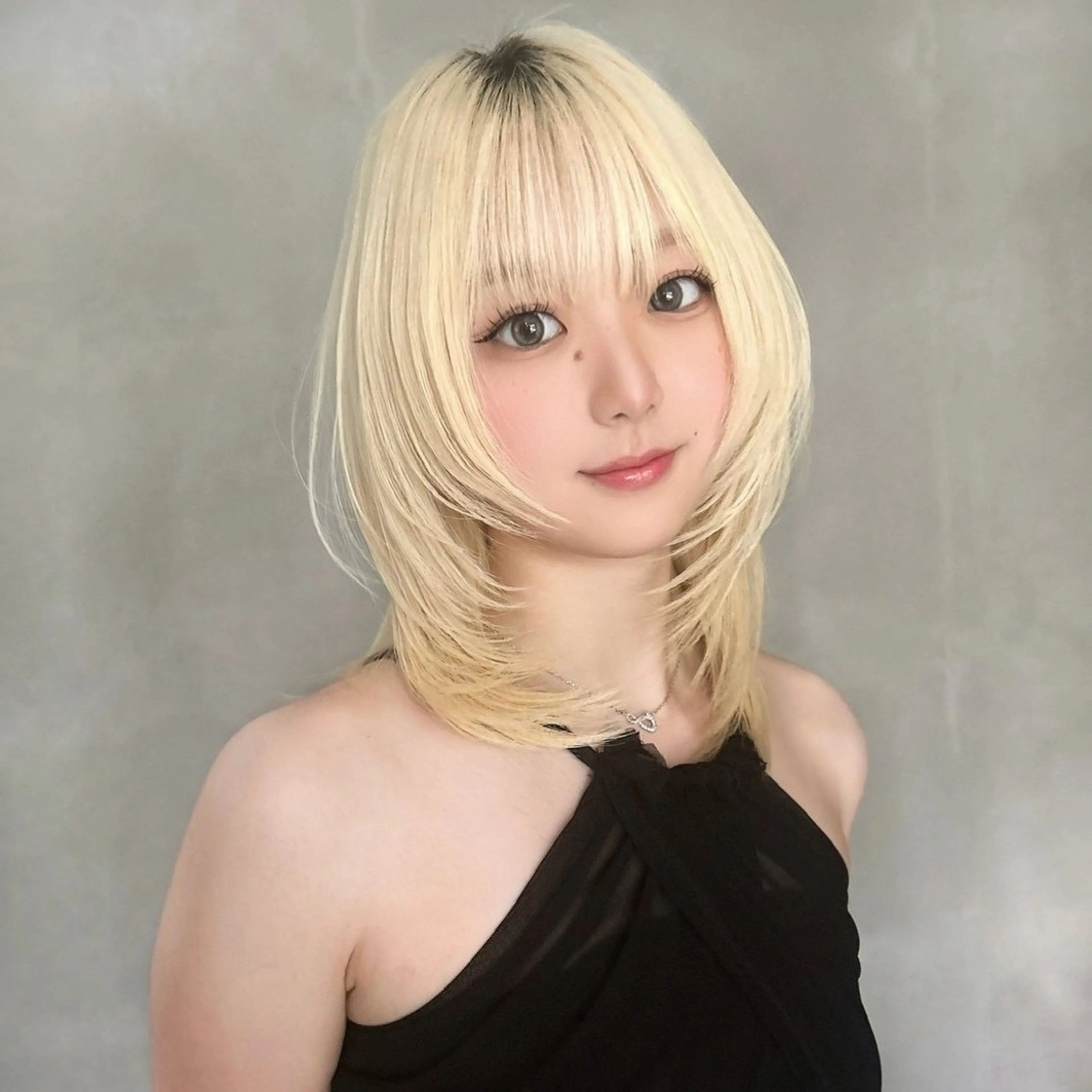 透明感たっぷりハイトーンカラー🌟［前髪カット+ブリーチ+オンカラー+トリートメント］の写真