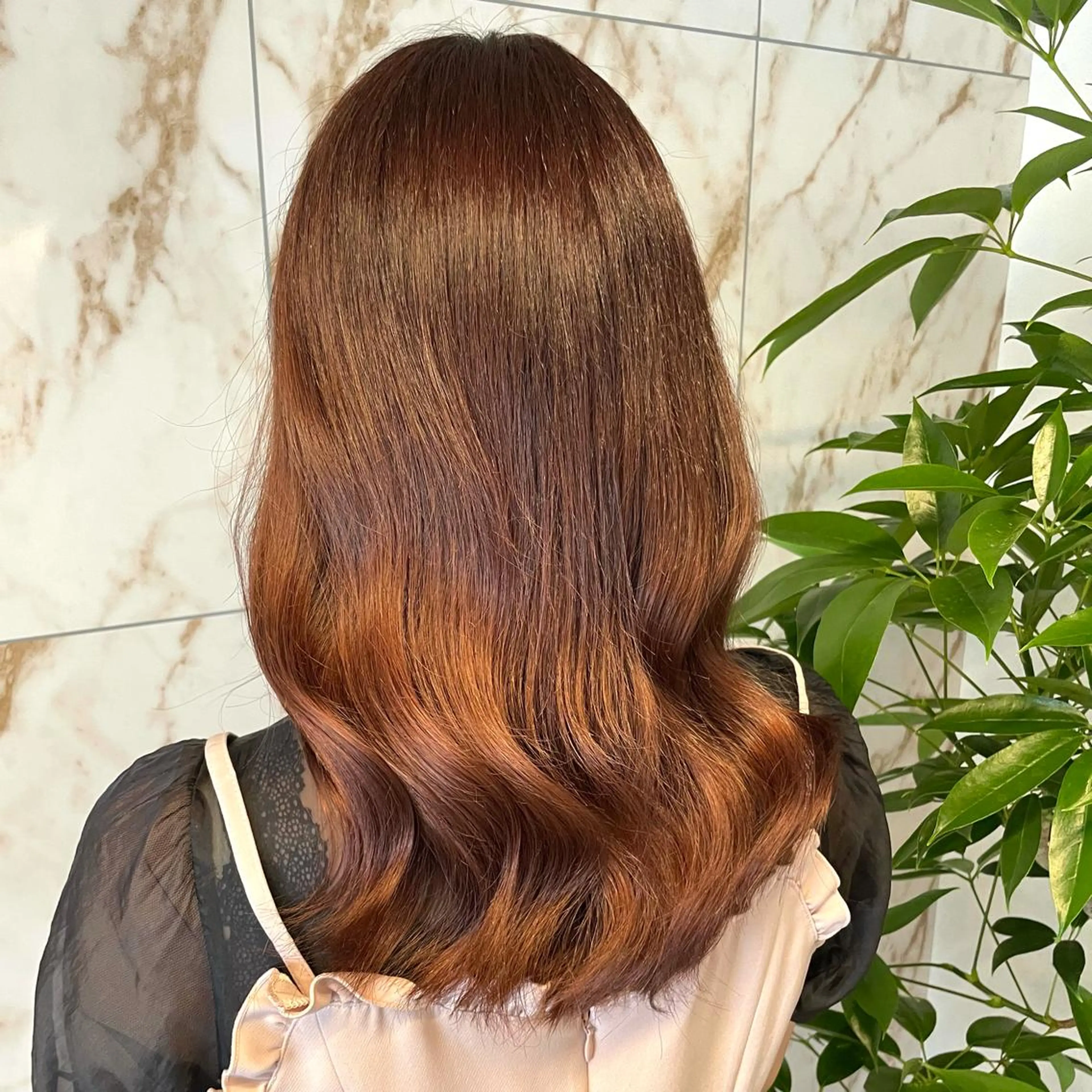 セミロング シンカ 表参道のヘアスタイル