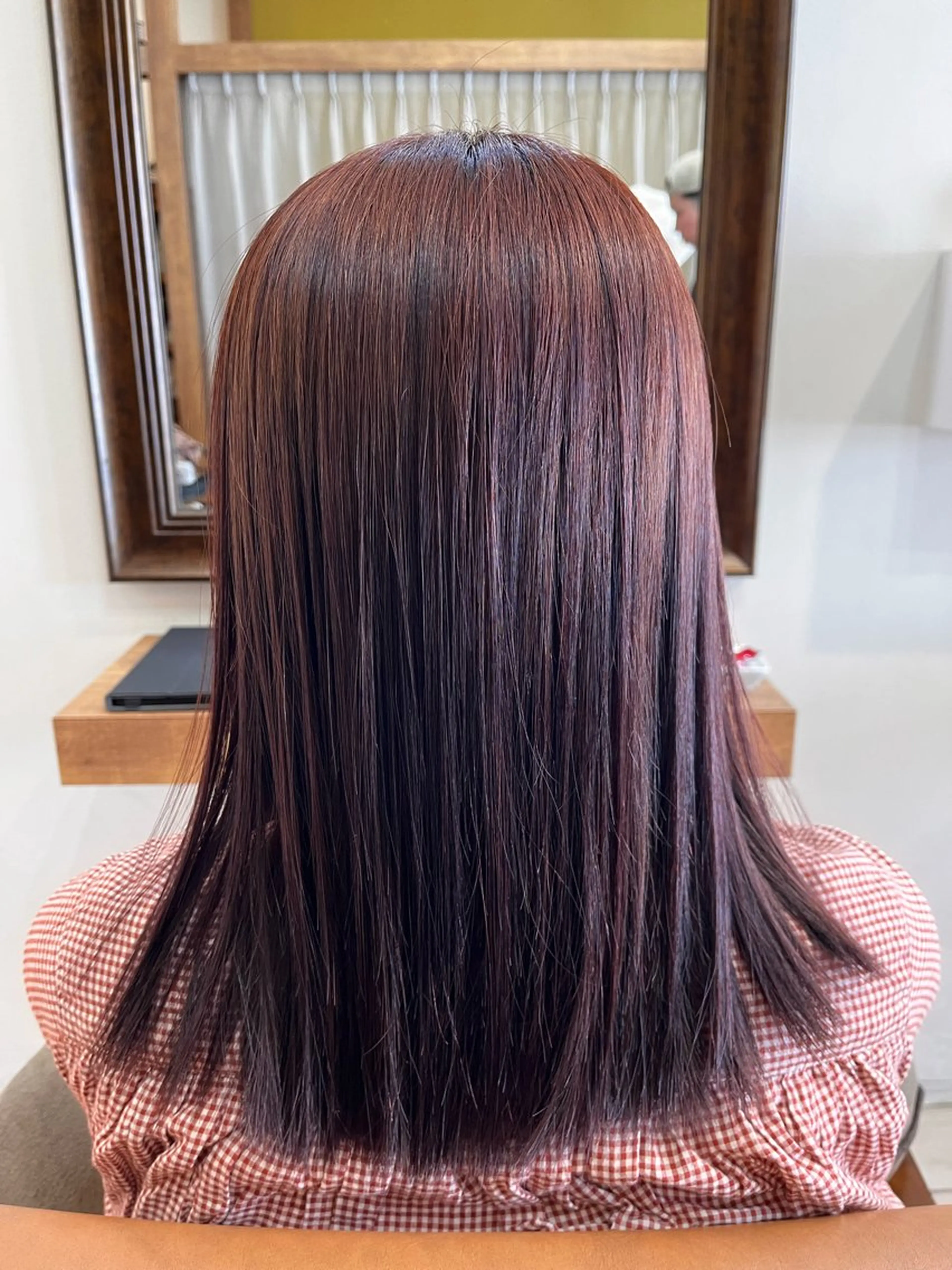 セミロング 笹原 紗弥加のヘアスタイル