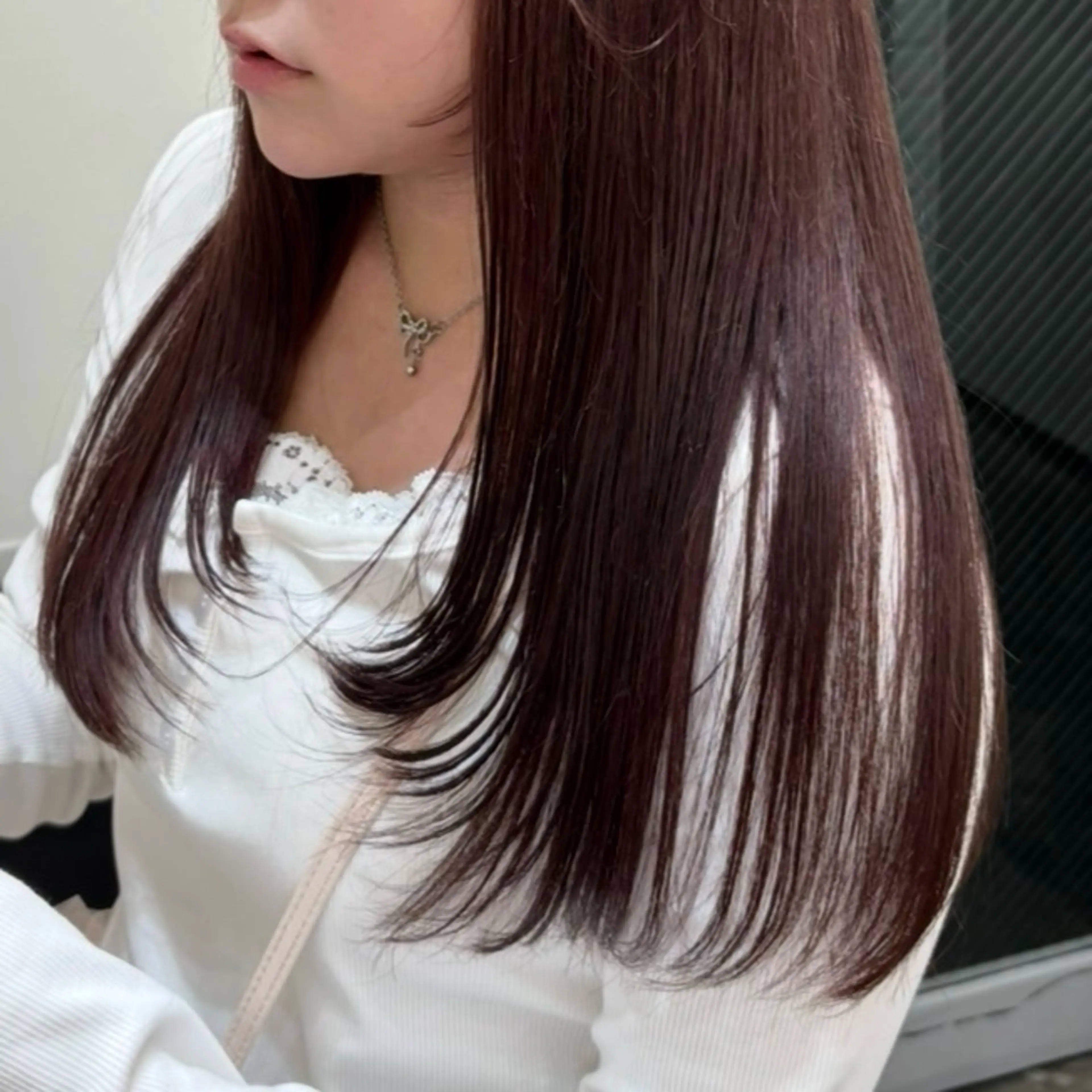 顔周りレイヤーカットの写真