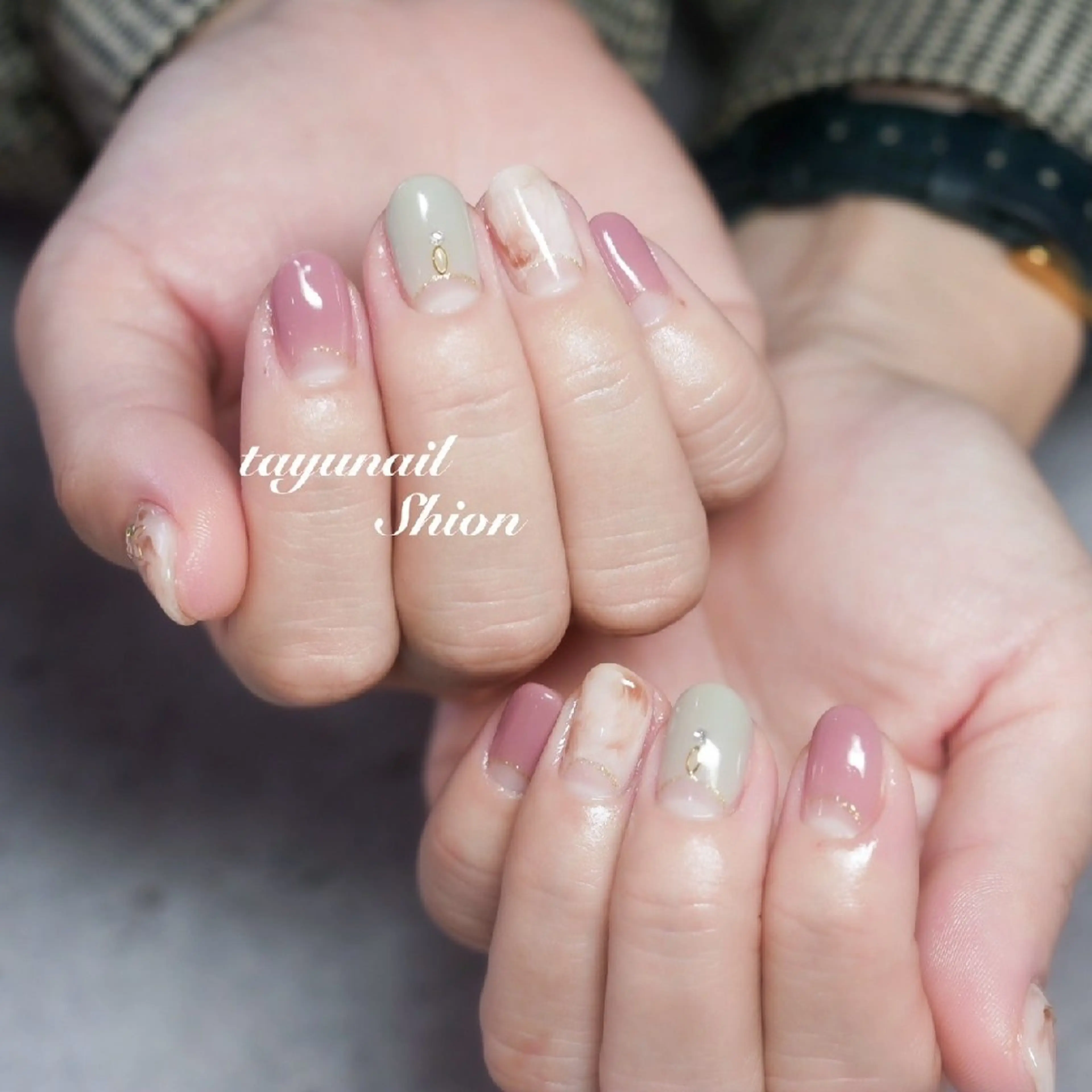 ネイル フレンチネイル ジェルネイル パラジェル 冬ネイル ネイルサロン 【たゆnail】のネイルデザイン