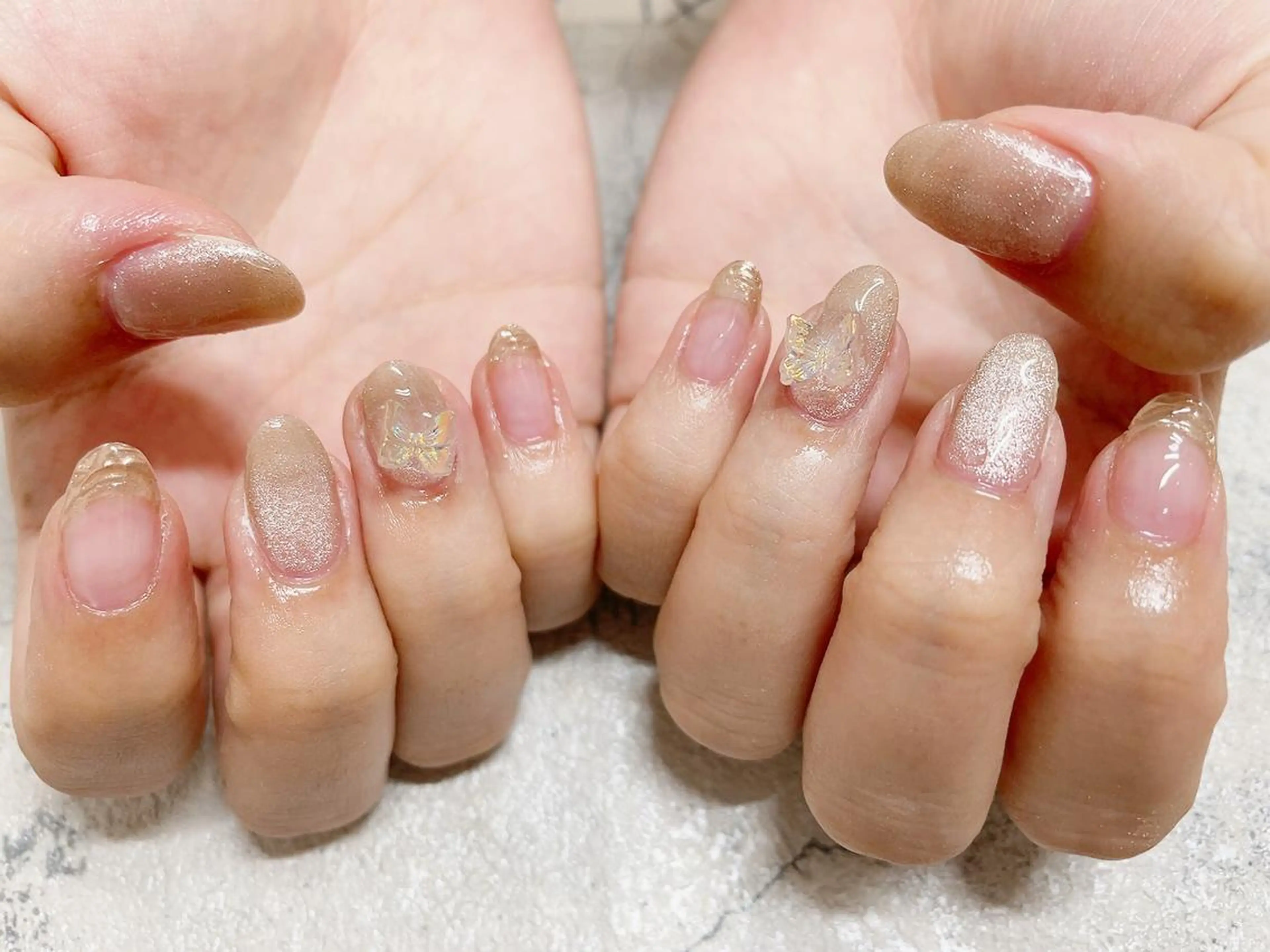 ネイル オーロラネイル フラワーネイル フットネイル フレンチネイル ジェルネイル mogunail &blowのネイルデザイン