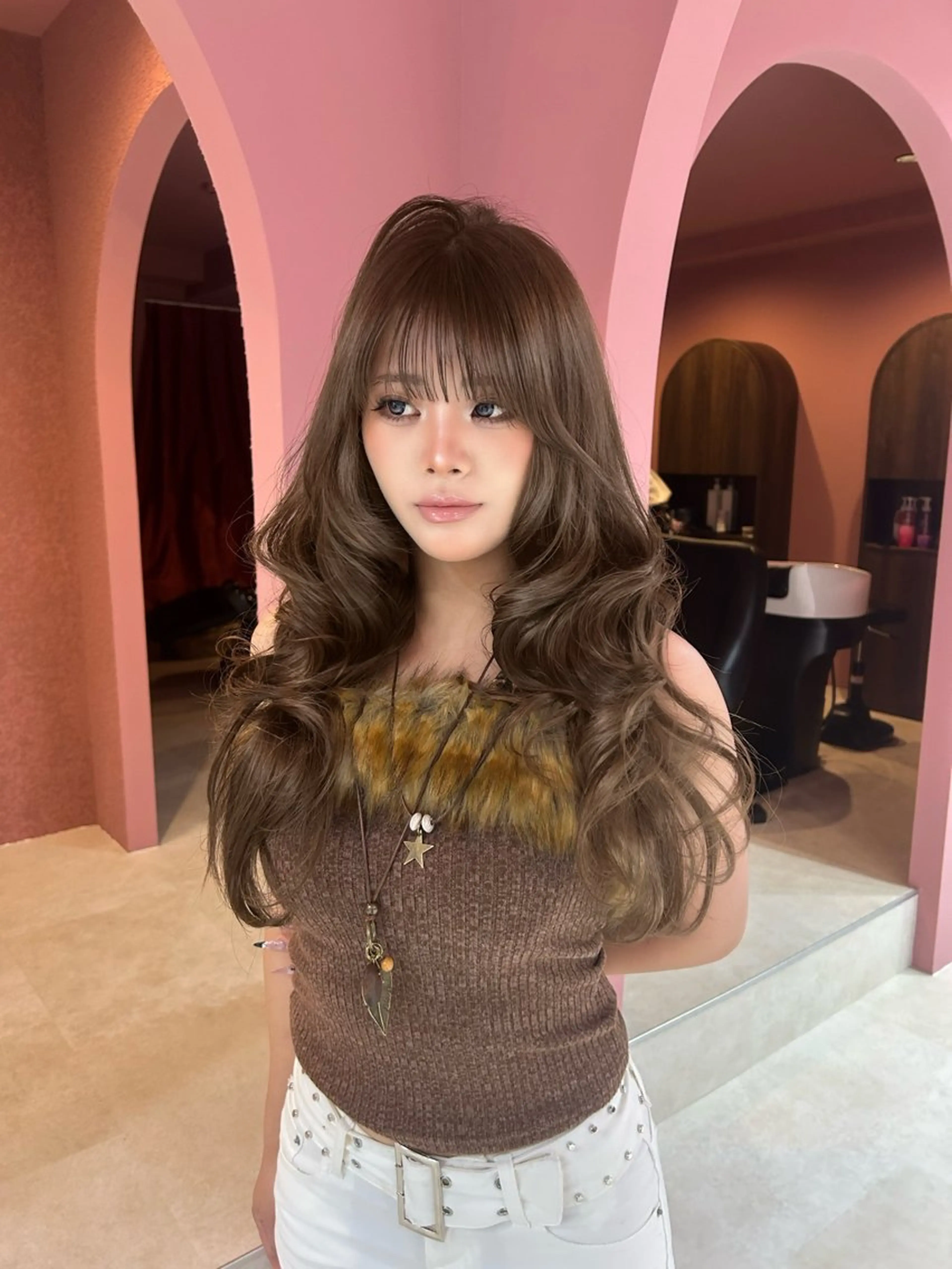 ロング カラー ベージュカラー ブリーチ ダブルカラー ブリーチなしカラー 小顔カット カット ヘアカラー トリートメント 原宿／ワンホンヘア SAAYA🖤のヘアスタイル