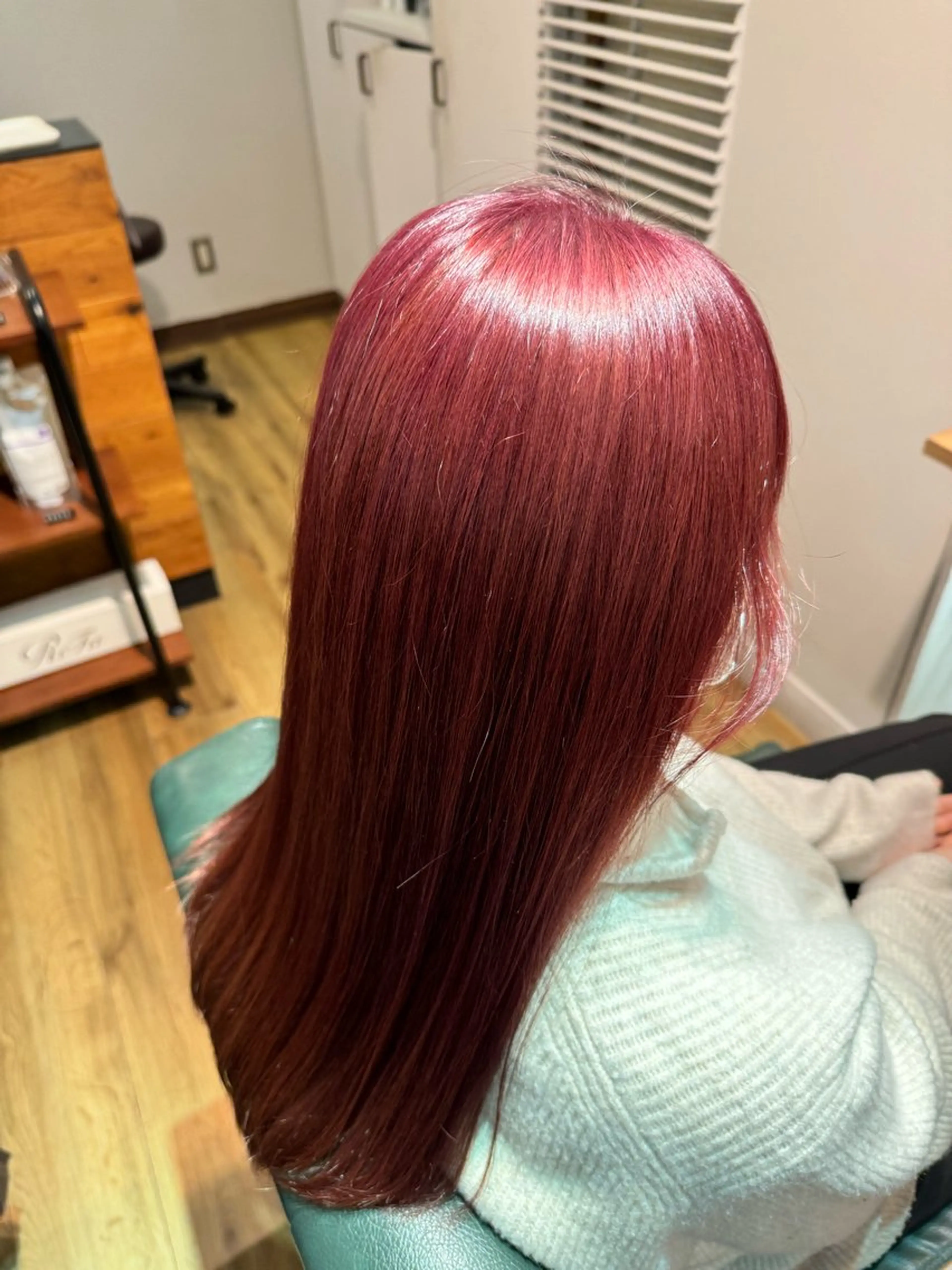 ロング カラー ピンクカラー ヘアカラー トリートメント ツキダテ ユイのヘアスタイル