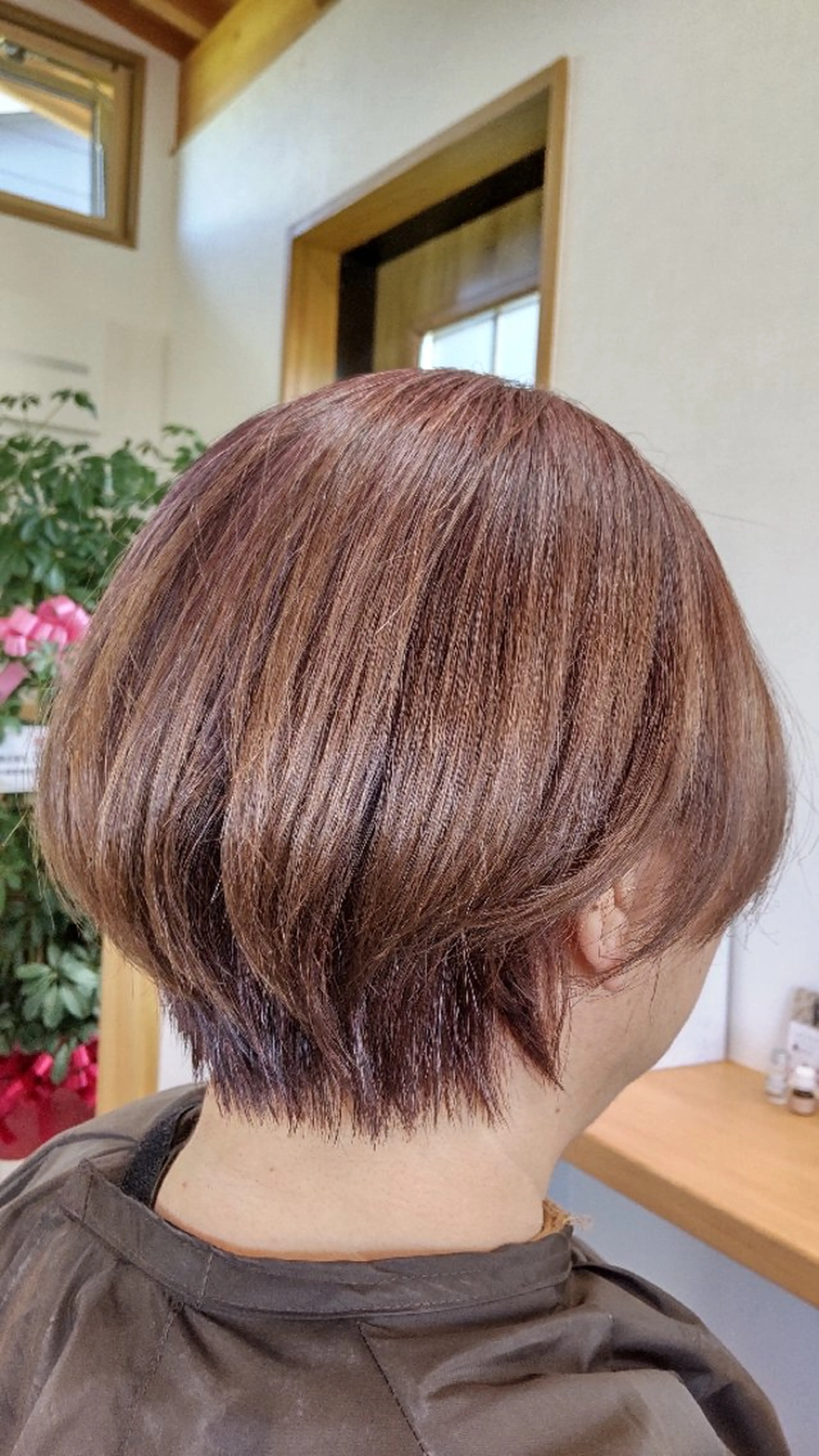 カラー ショート カット ヘアカラー Threege スリージェのヘアスタイル