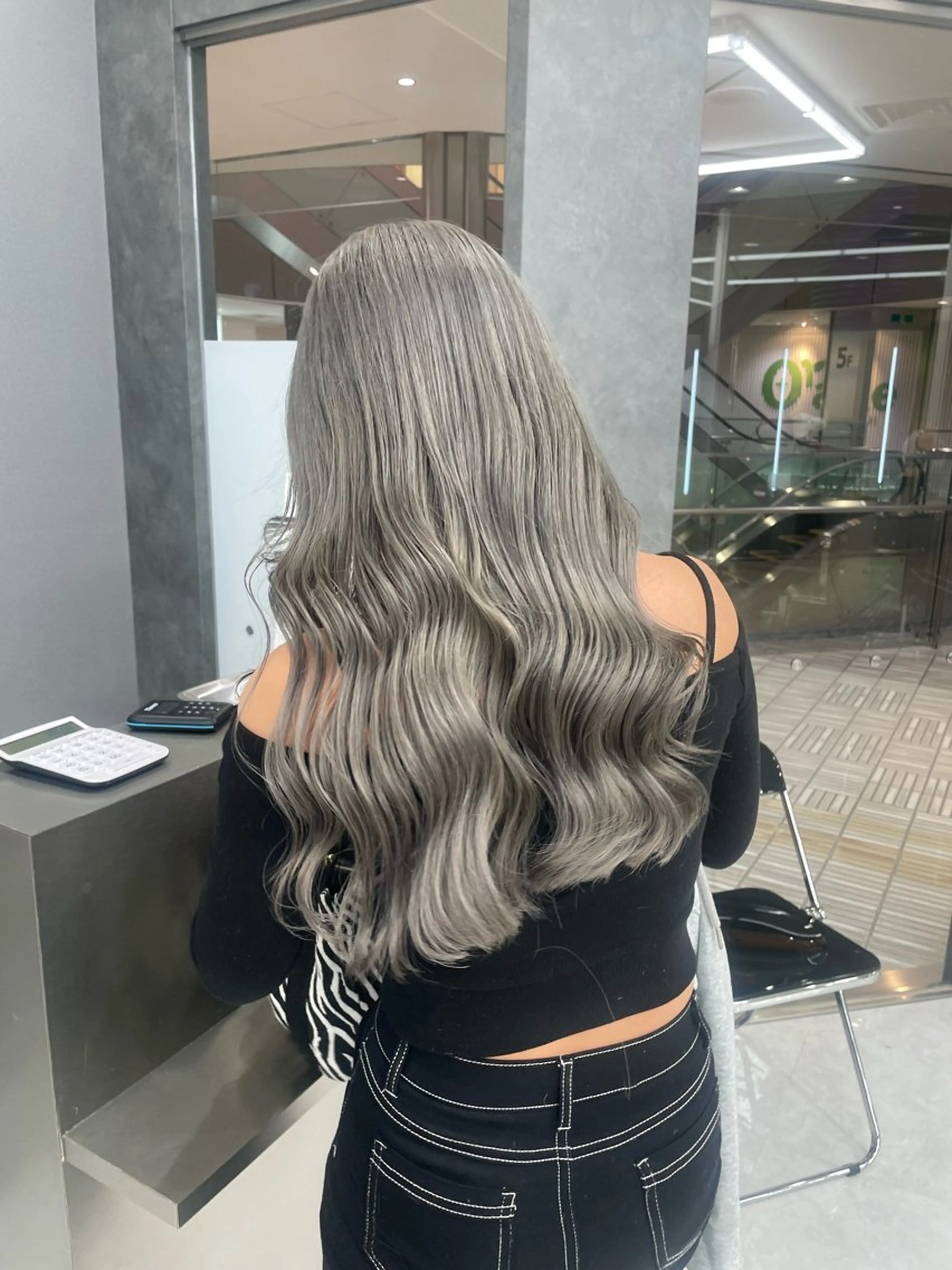 ロング カラー ヘアアレンジ メンズウルフ🐺♡ ブリーチ♡ヘアメ🎀のヘアスタイル