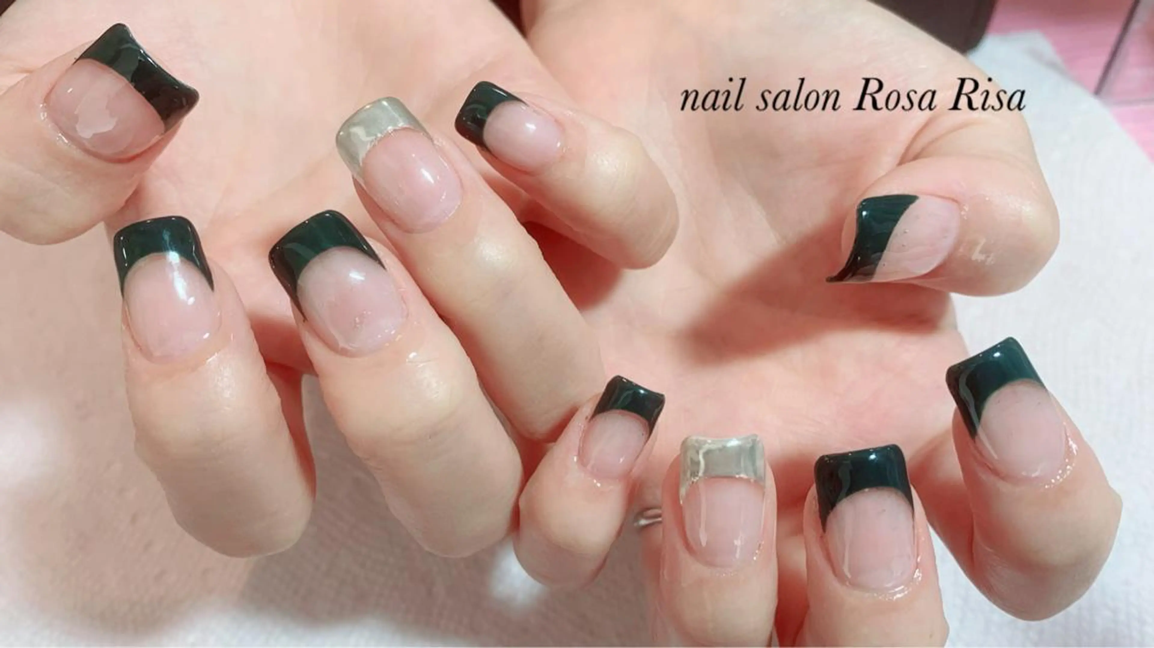 ショート ネイル フレンチネイル ミラーネイル ネイルスタジオ シェイクユアハンズのネイルデザイン