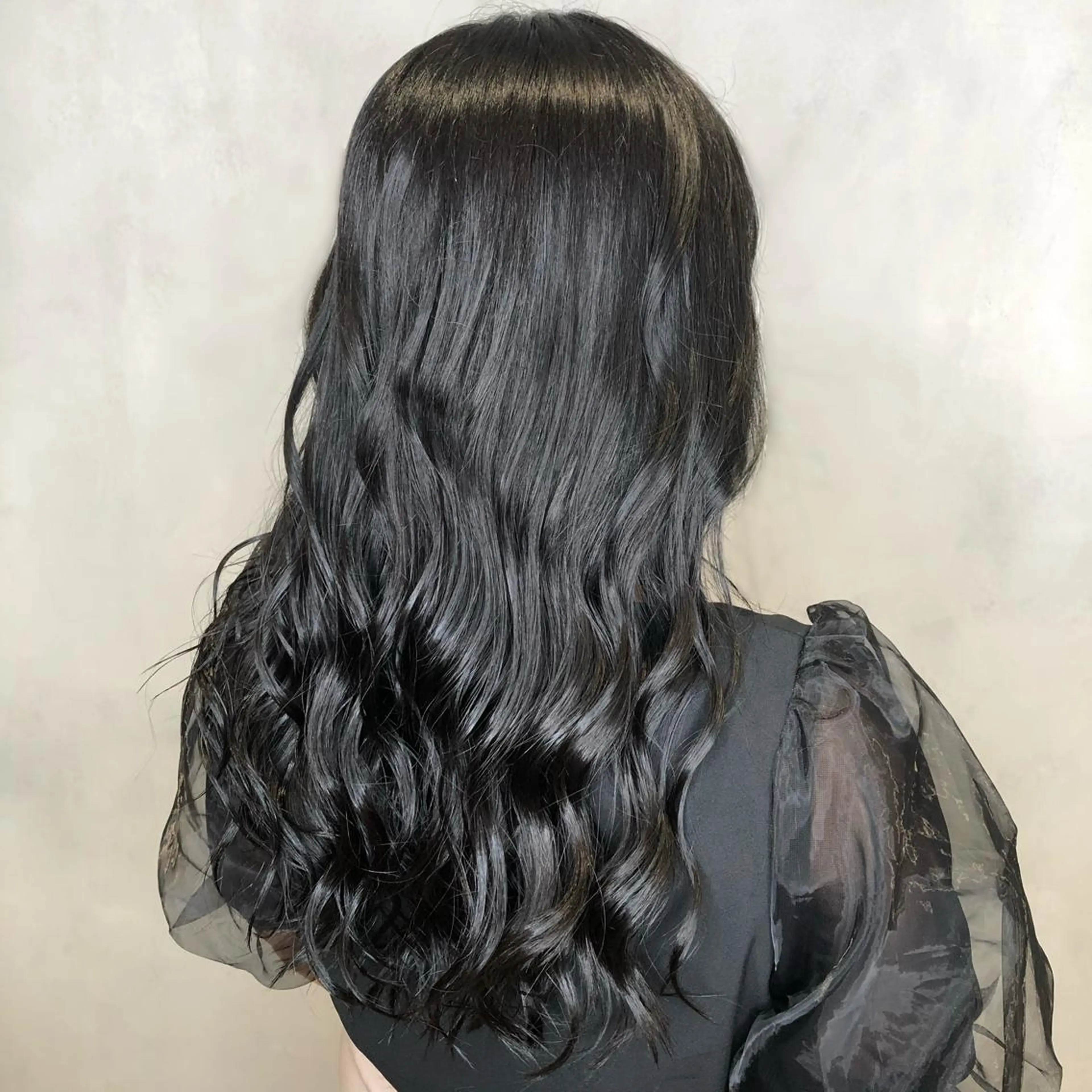 ロング カラー 透明感カラー 井澤 和花のヘアスタイル