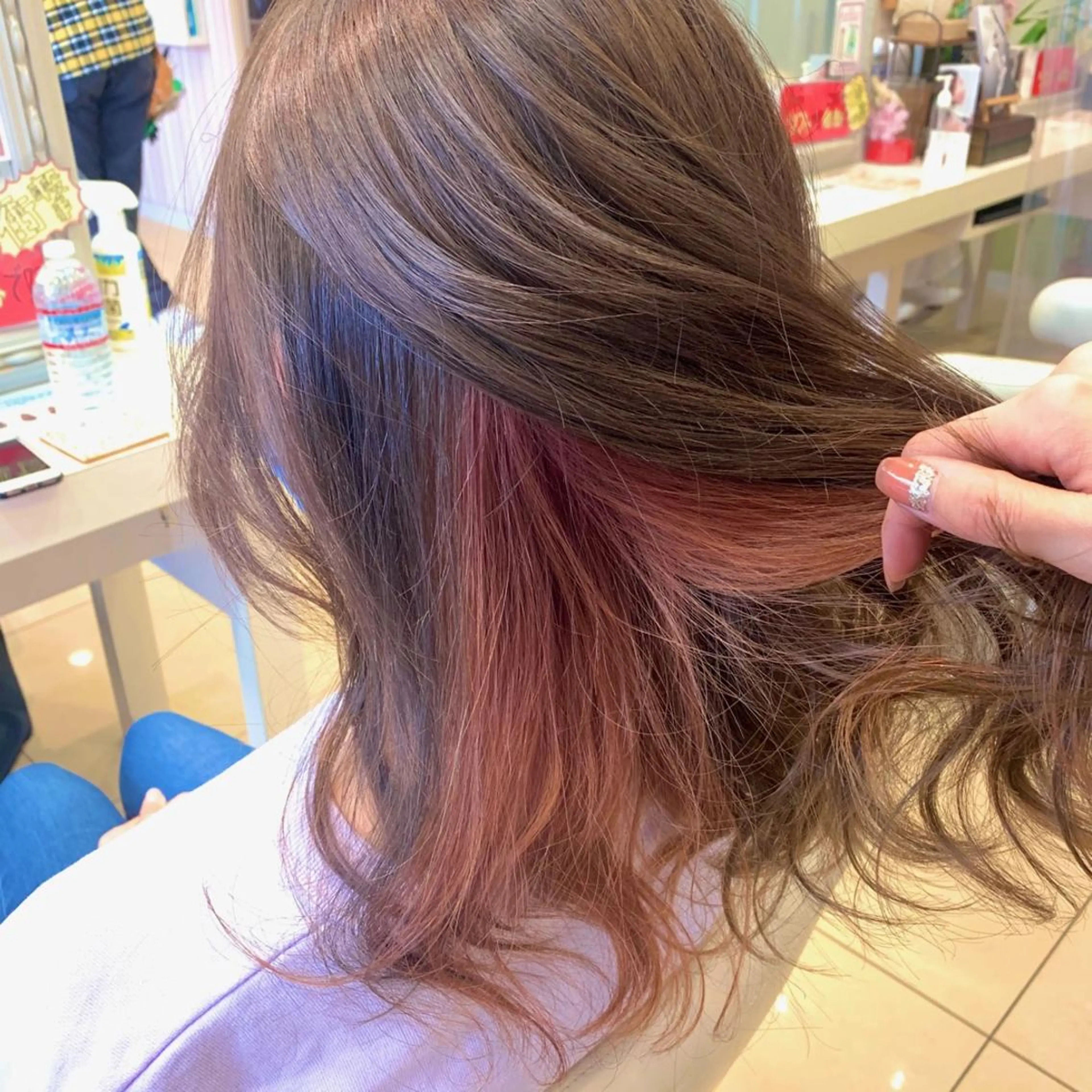 セミロング カラー ブリーチ ピンクカラー Hair&Cafe  Matty’s所属・Hair&Cafe Matty’sのヘアスタイル