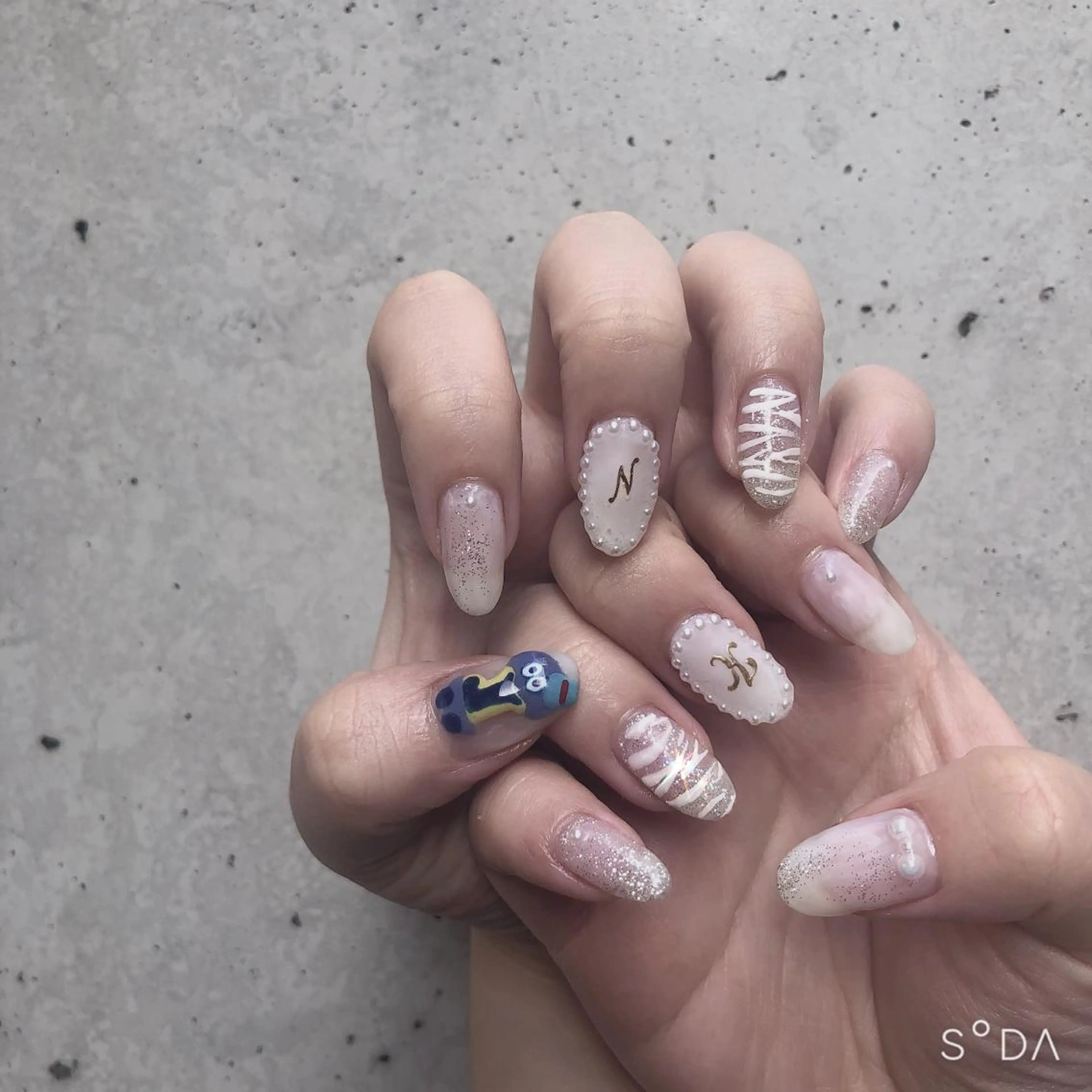 ネイル アニマル柄 アートネイル ジェルネイル ラメ(グリッター) ニュアンスネイル You kyehwaのネイルデザイン