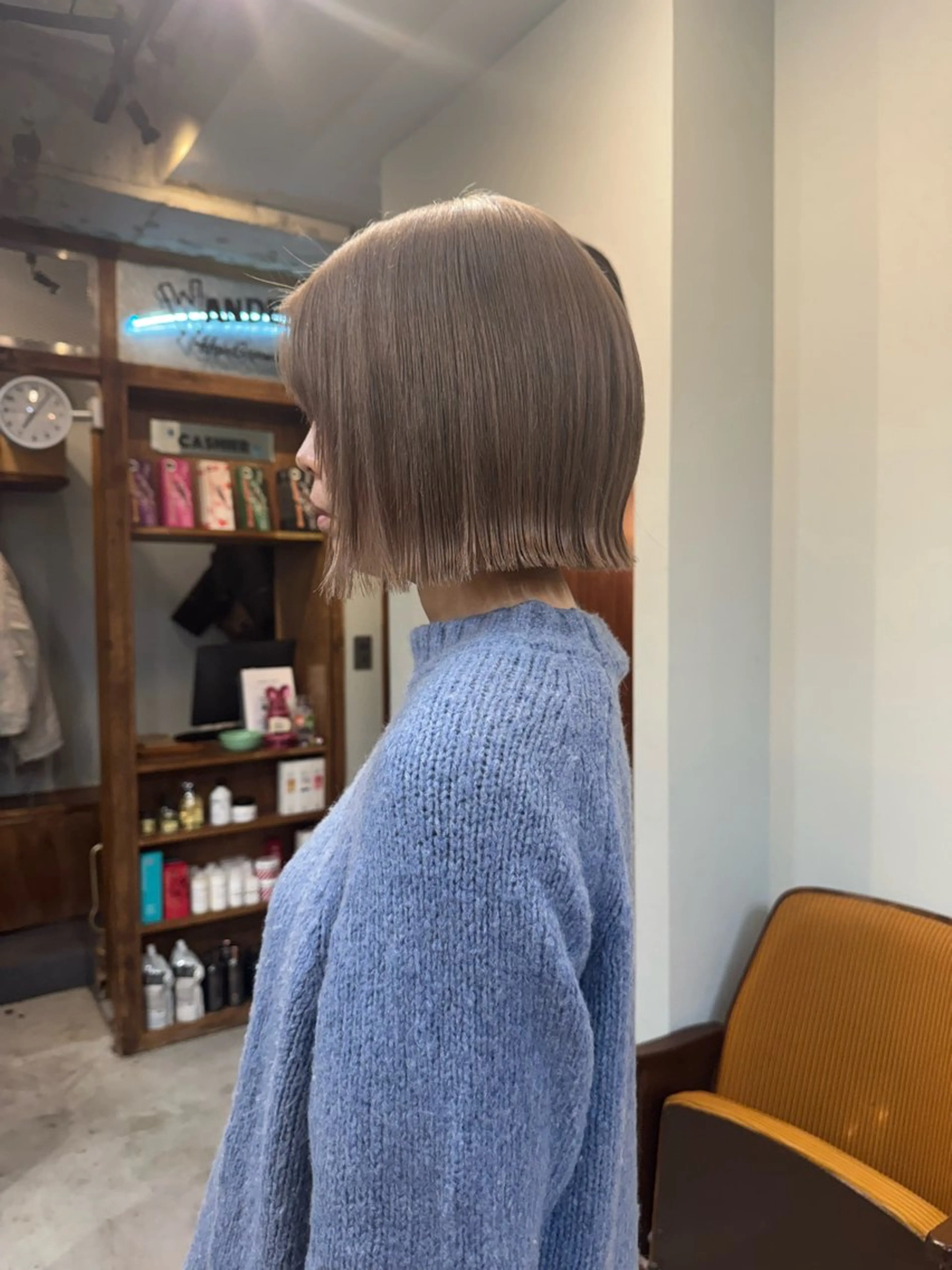 ショート カラー ブリーチ 透明感カラー グレージュ ボブ カット ヘアカラー トリートメント マツダテホノカ🌼 ボブ・ハイトーン🌼のヘアスタイル