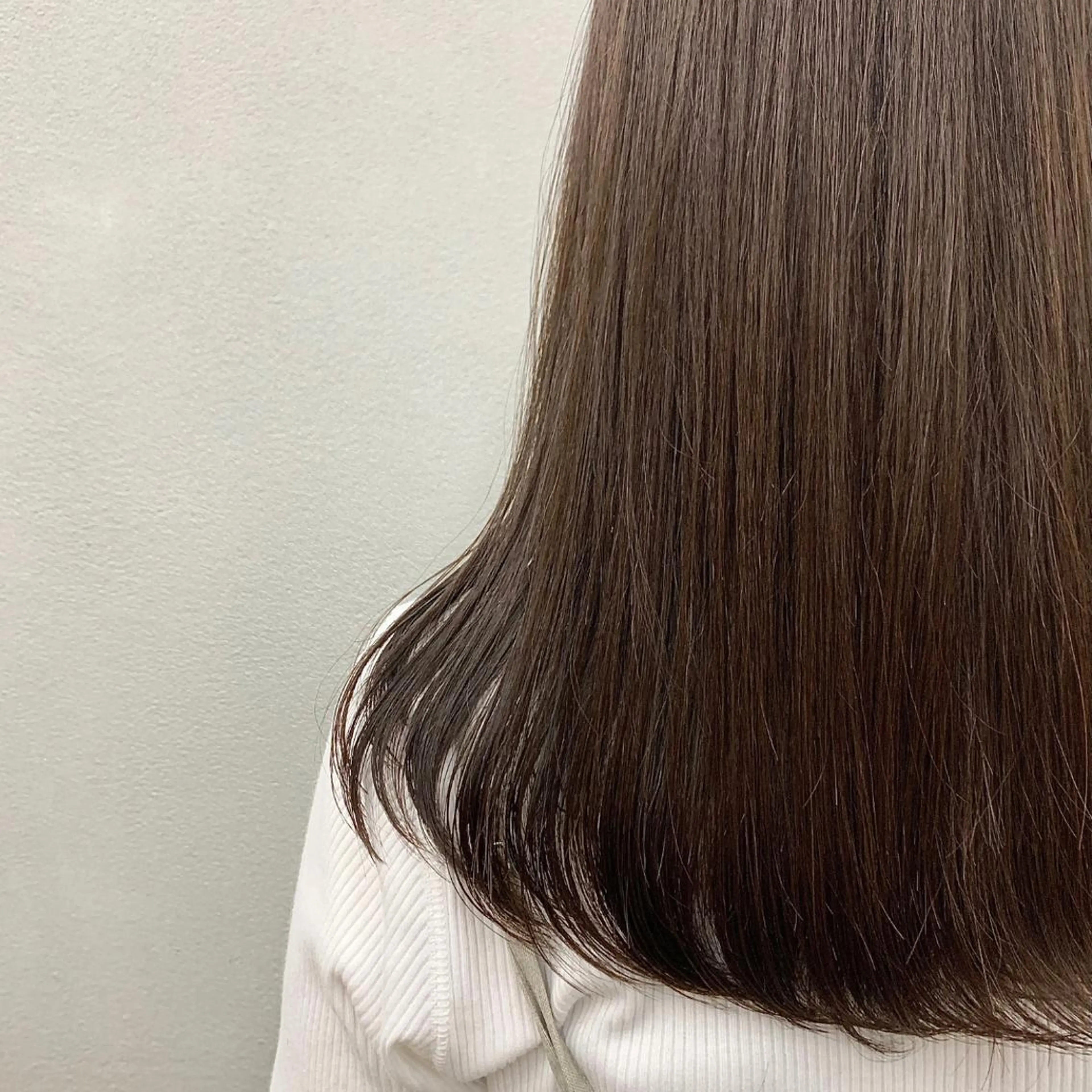 ミディアム カラー ブラウンカラー チョコレートブラウン カット トリートメント 🌱小顔魅せショート 髪質改善カラー/泉綺のヘアスタイル