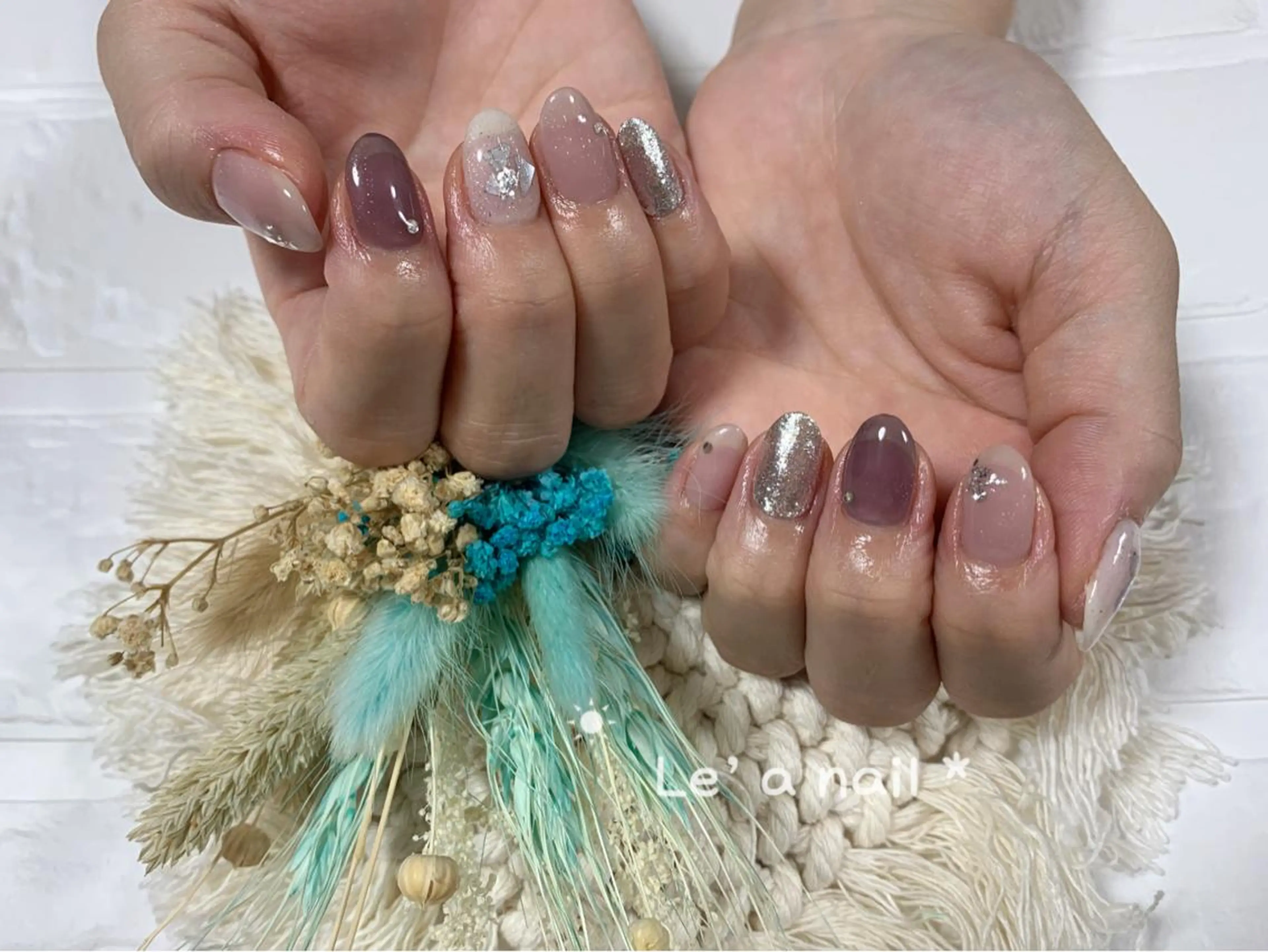 ショート カラー ネイル Le’a NailSalonのネイルデザイン