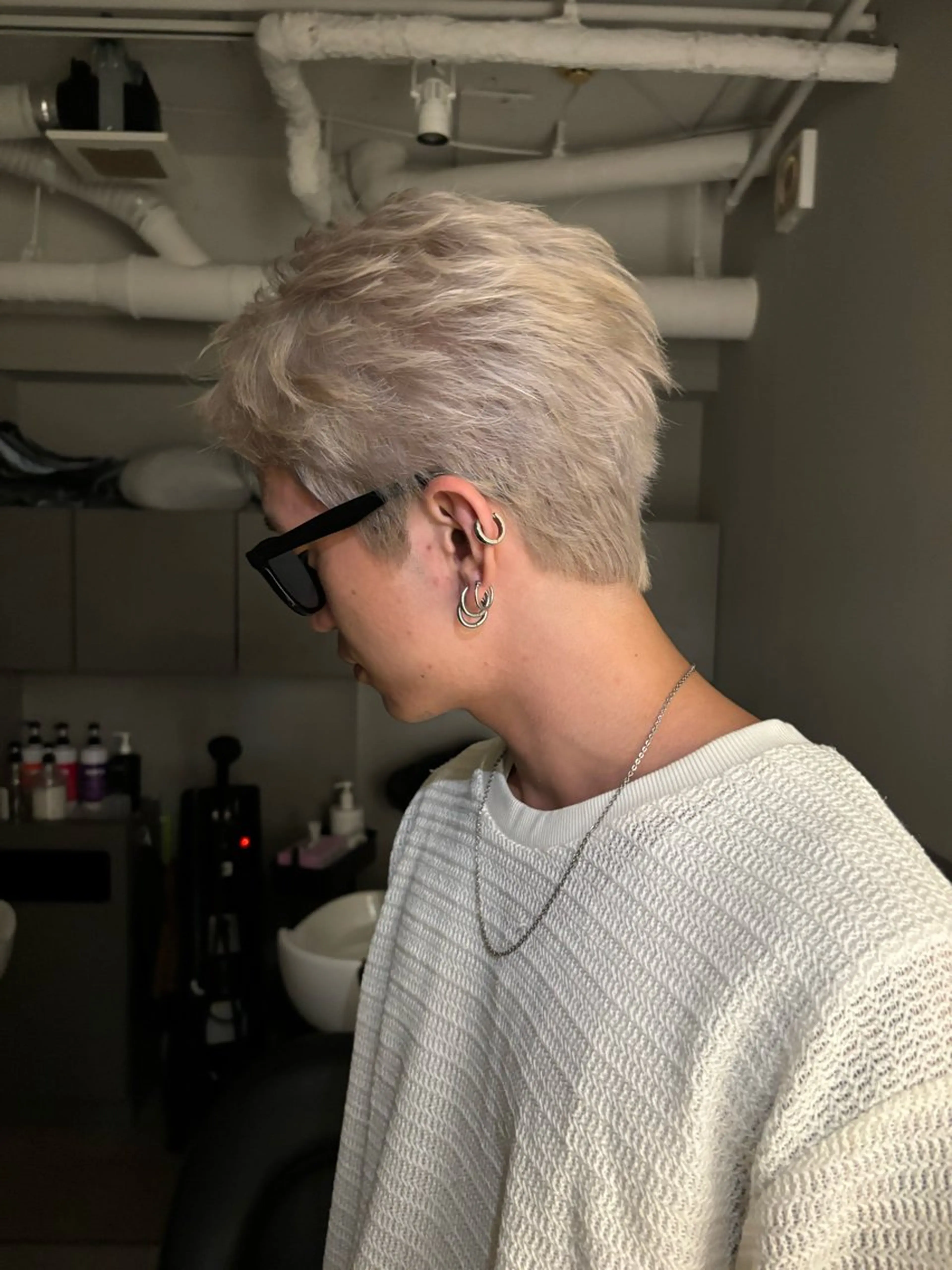 ショート メンズ センターパート メンズハイトーン メンズ韓国風 スパイキーショート 外国人風カラー ハイトーン/ ボブ 中村麟のヘアスタイル