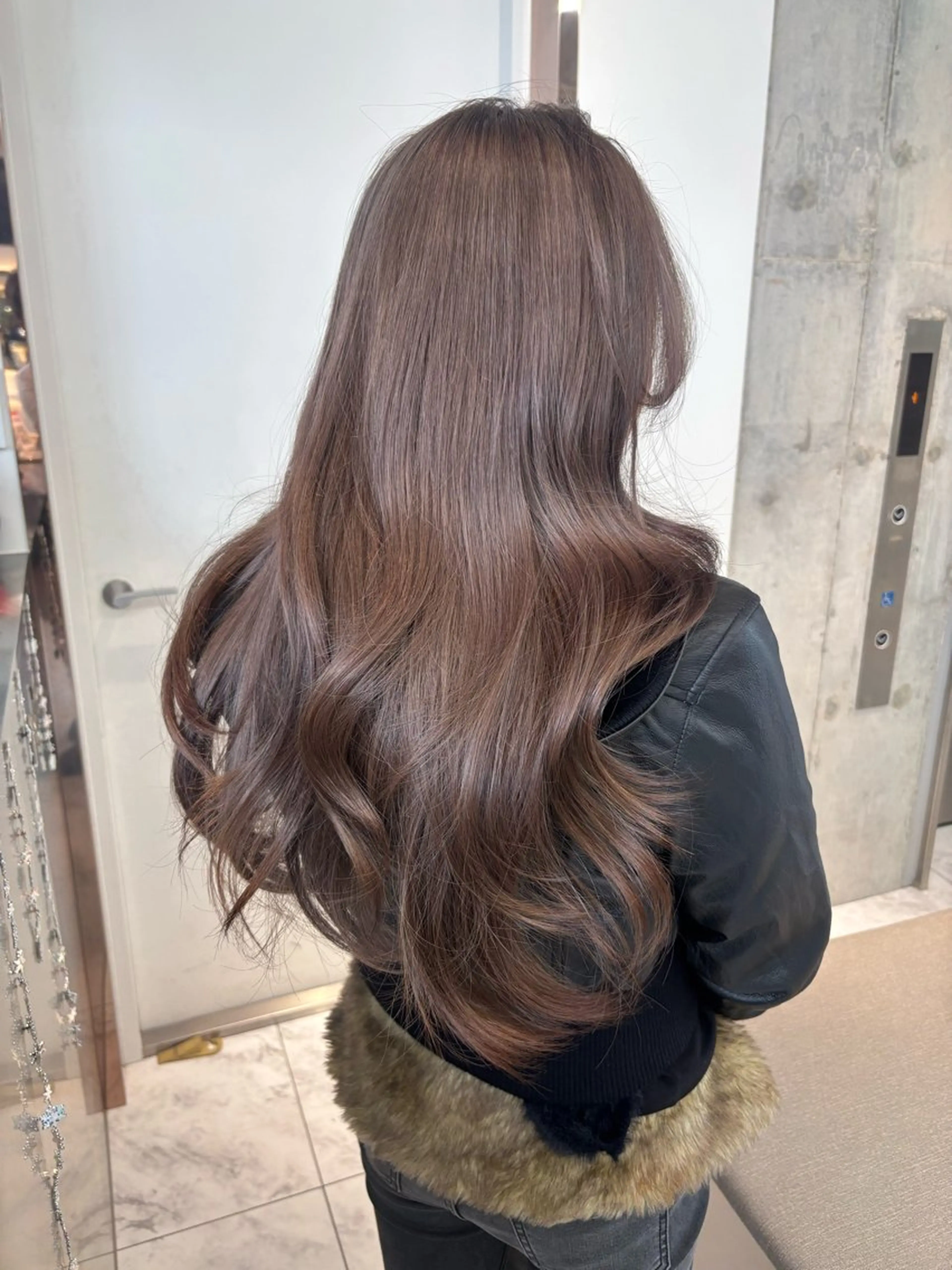 ミディアム カラー ブリーチ ボブ 韓国風ヘア レイヤーカット トリートメント ヘアカラー rina／ベージュ ワンホン/韓国ヘアのヘアスタイル