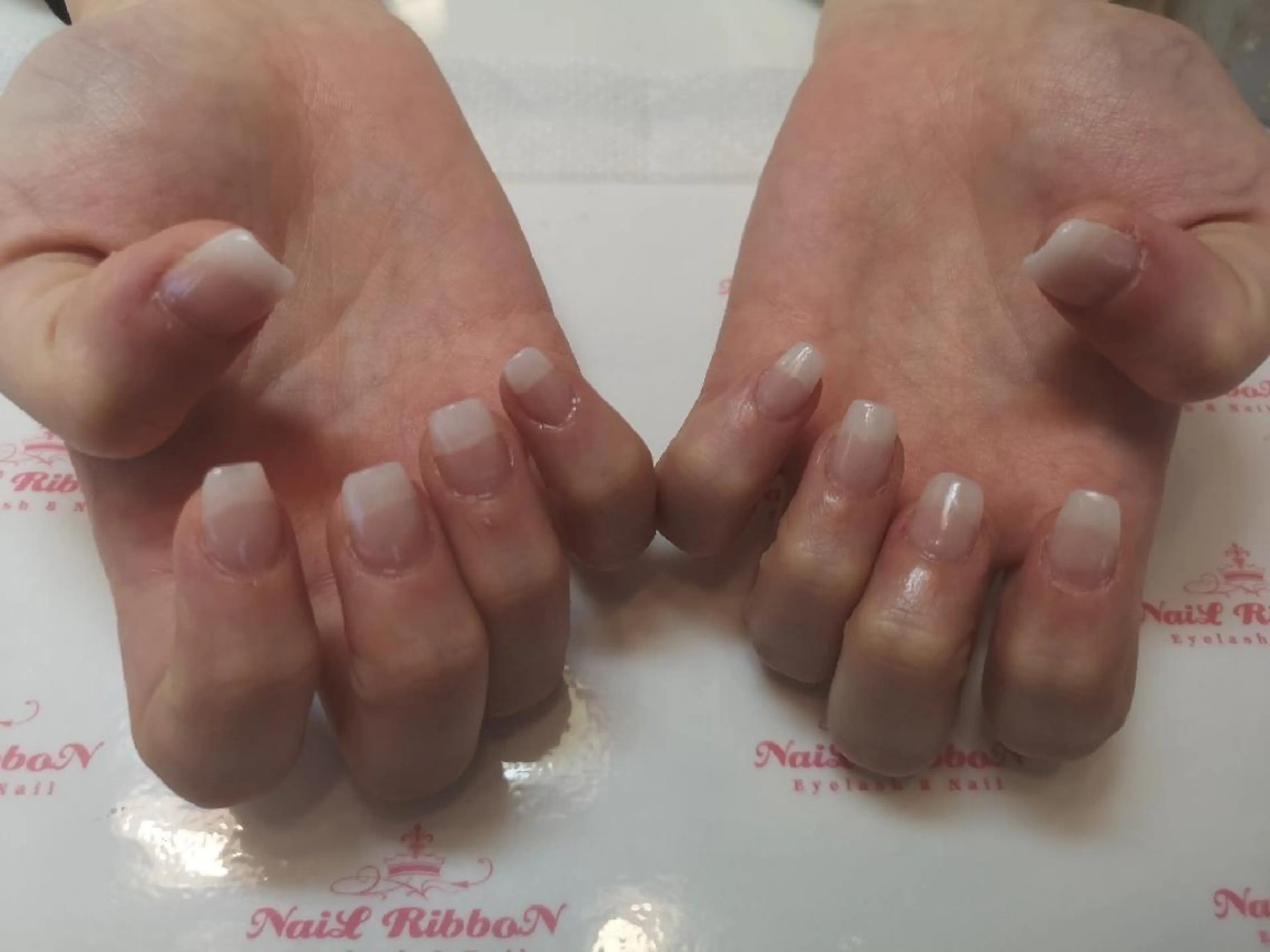 ネイル ハンドネイル ネイルリボン 受付スタッフのネイルデザイン