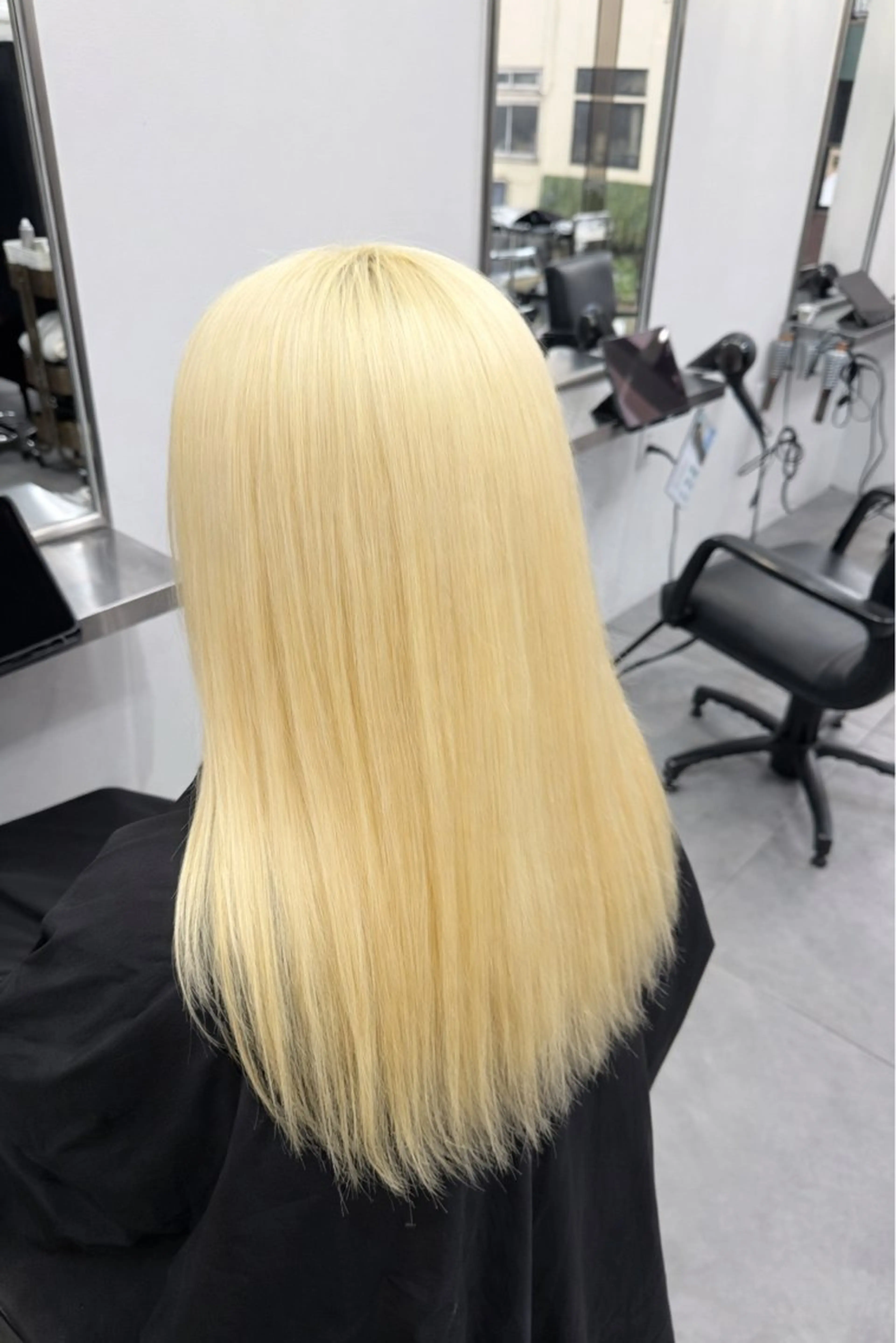 ロング カラー ブリーチ 抜きっぱなしブロンド ブロンド 透明感カラー ハイトーンカラー 蔭山 幸奈のヘアスタイル