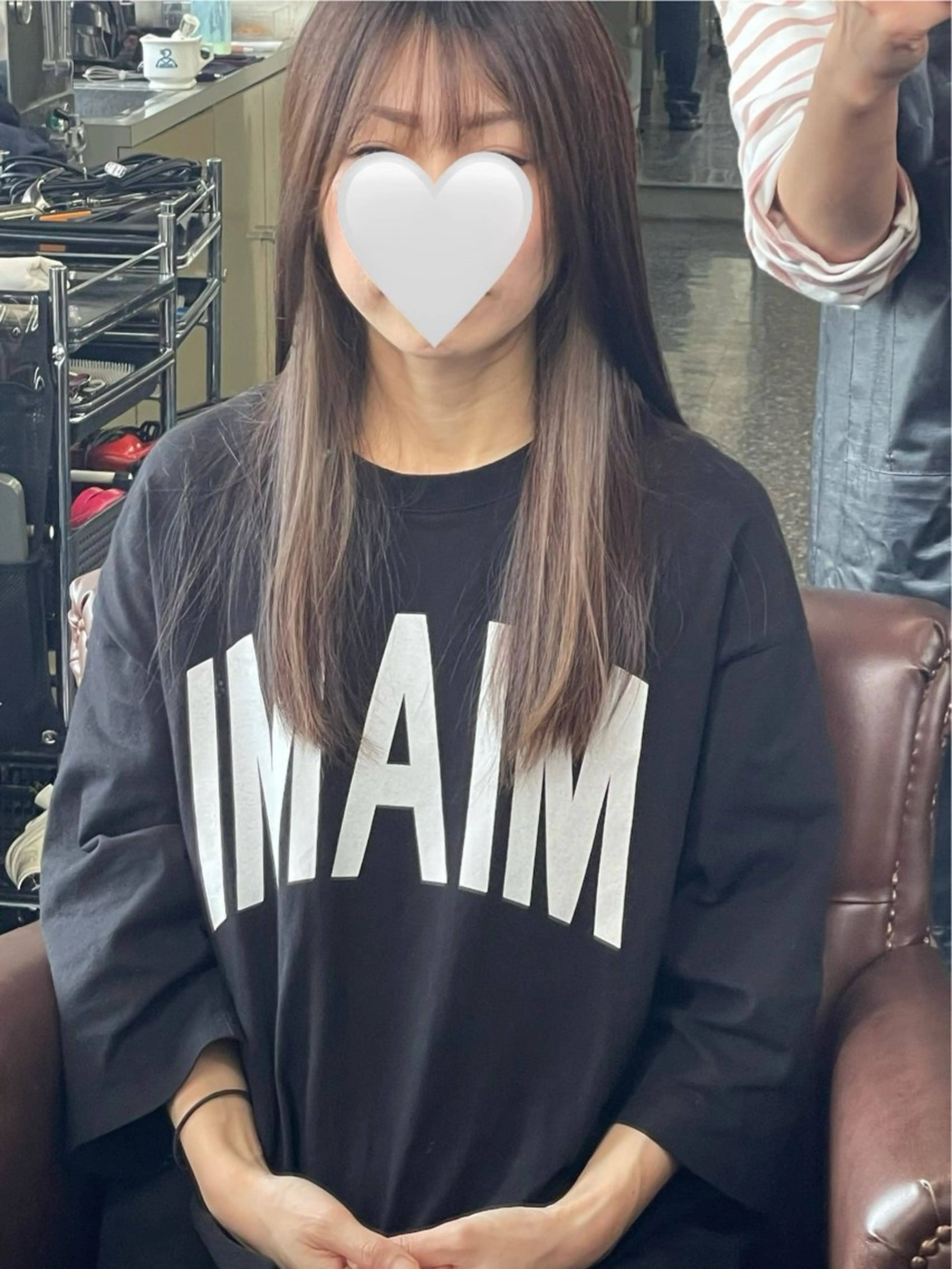 ロング カラー イヤリングカラー グレージュ ミルクティーグレージュ ヘアカラー トリートメント 沢田 瞳のヘアスタイル