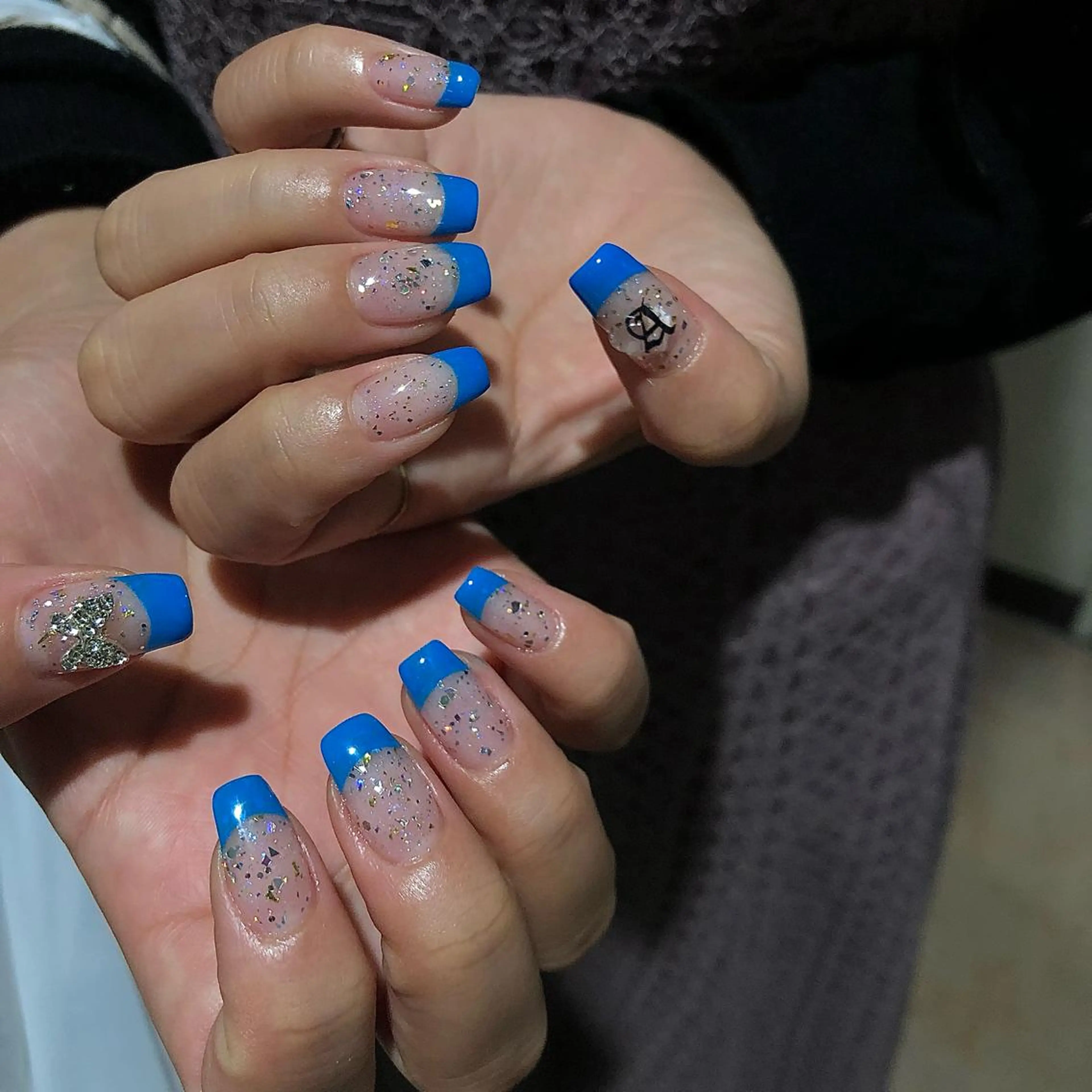 ネイル ブルー フレンチネイル ハンドネイル パラあり！フィルイン 美フォルムのネイルデザイン