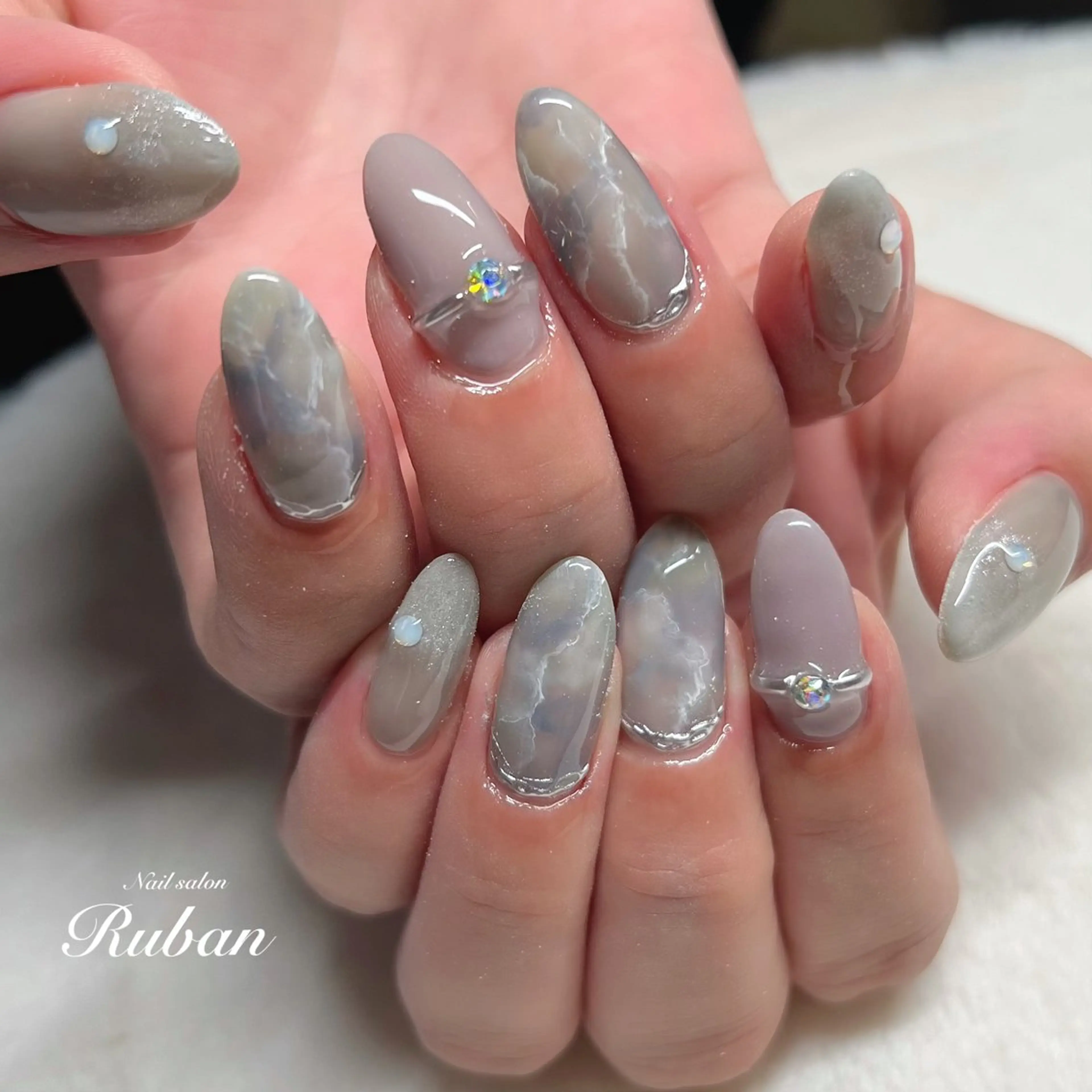 ネイル アートネイル 長さ出し ニュアンスネイル Nail salon Rubanのネイルデザイン