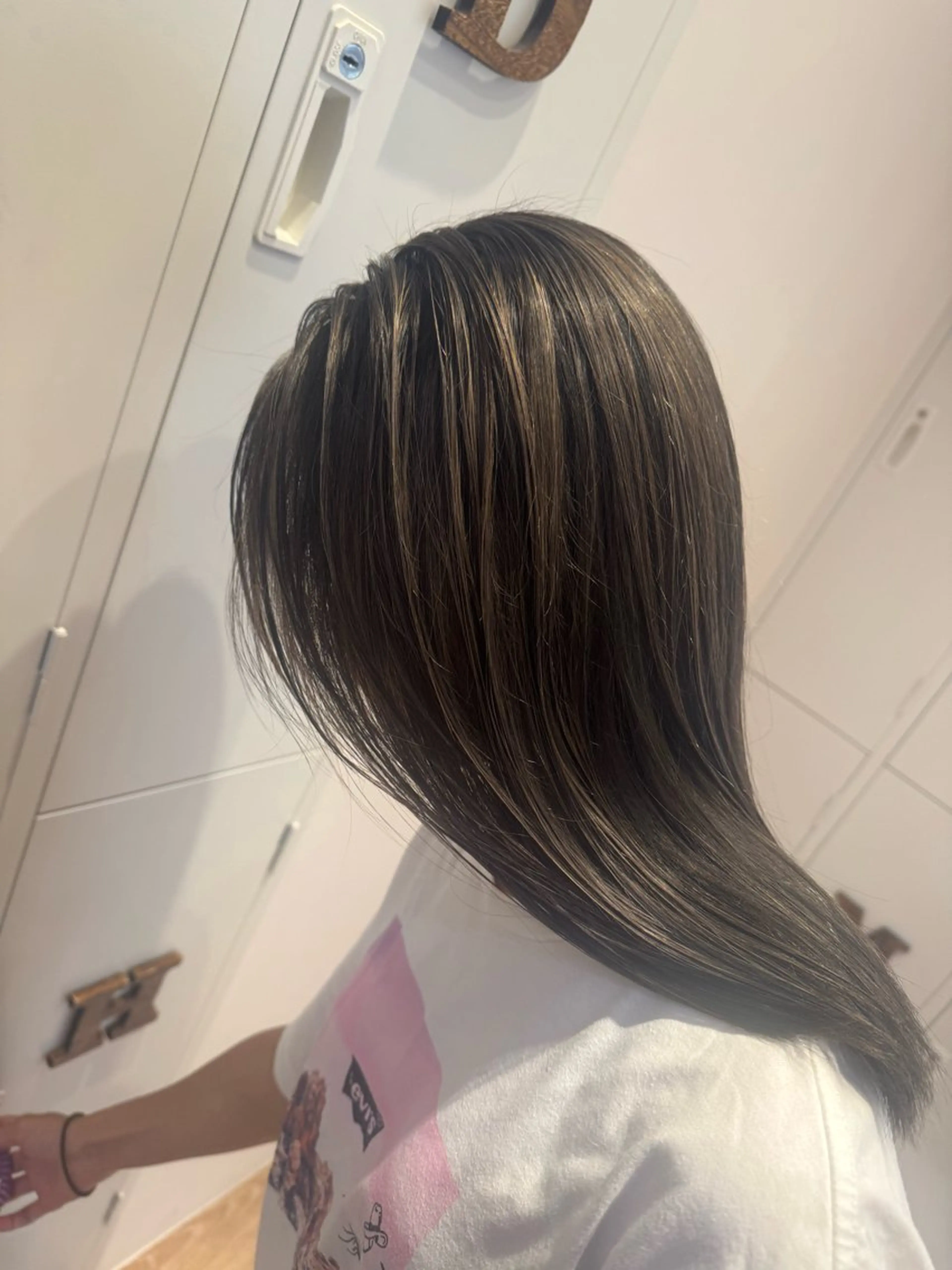 セミロング カラー デザインカラー ヘアカラー 河添 麗菜のヘアスタイル