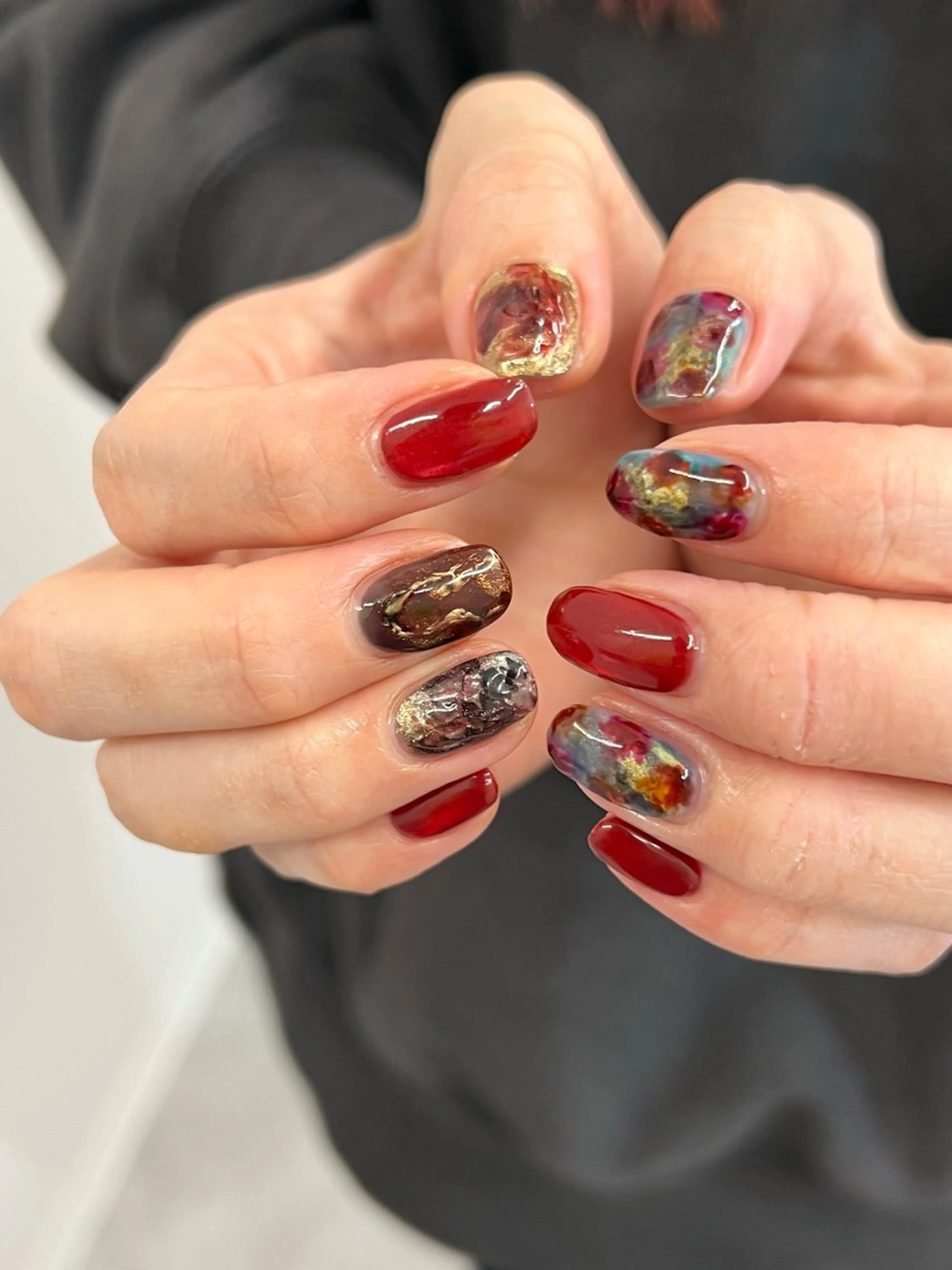 ネイル ボルドー ジェルネイル マグネットネイル ニュアンスネイル パラジェル ハンドネイル ハンドケア Bana_ Nailのネイルデザイン