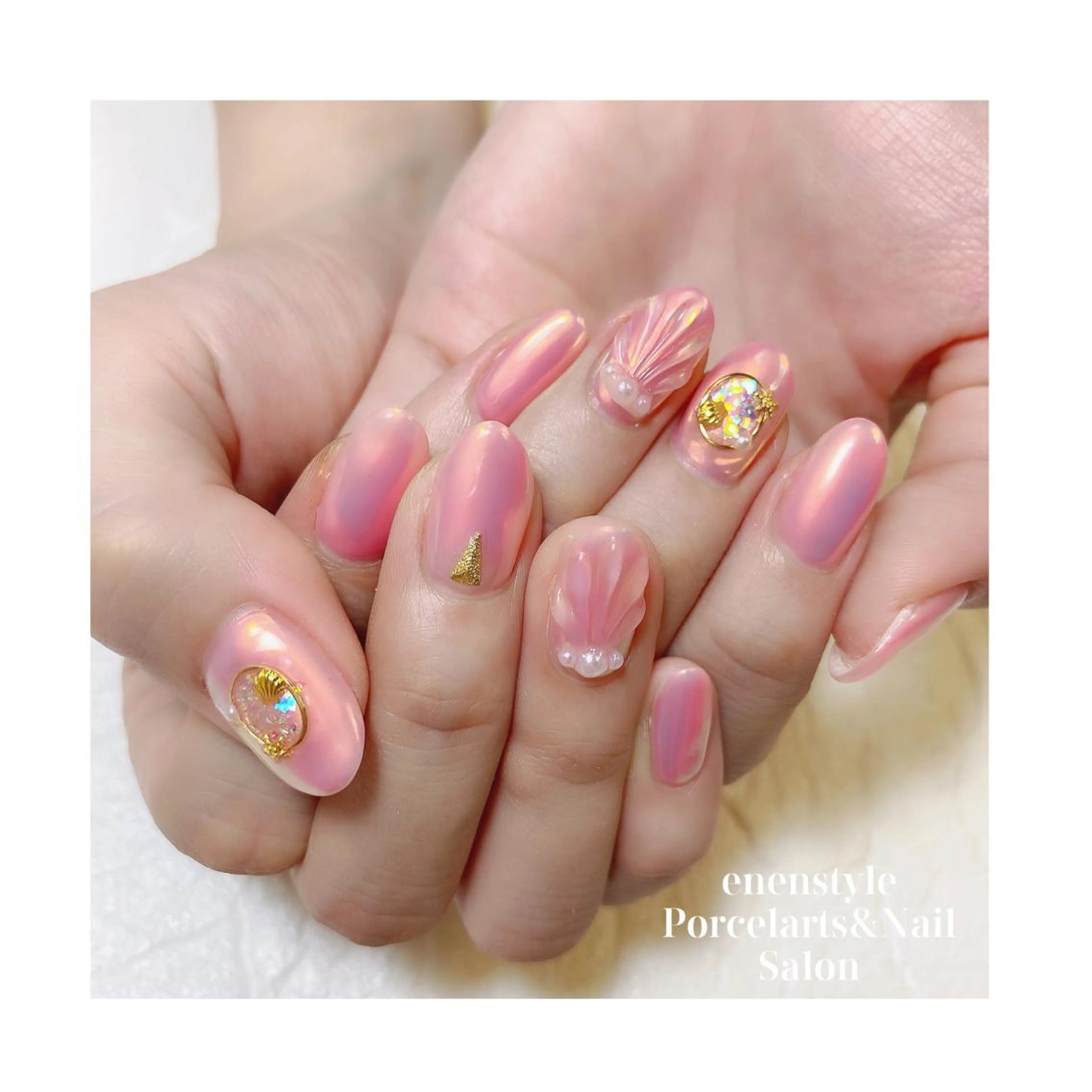 ミディアム ネイル ハンドネイル 👑enen style👑のネイルデザイン