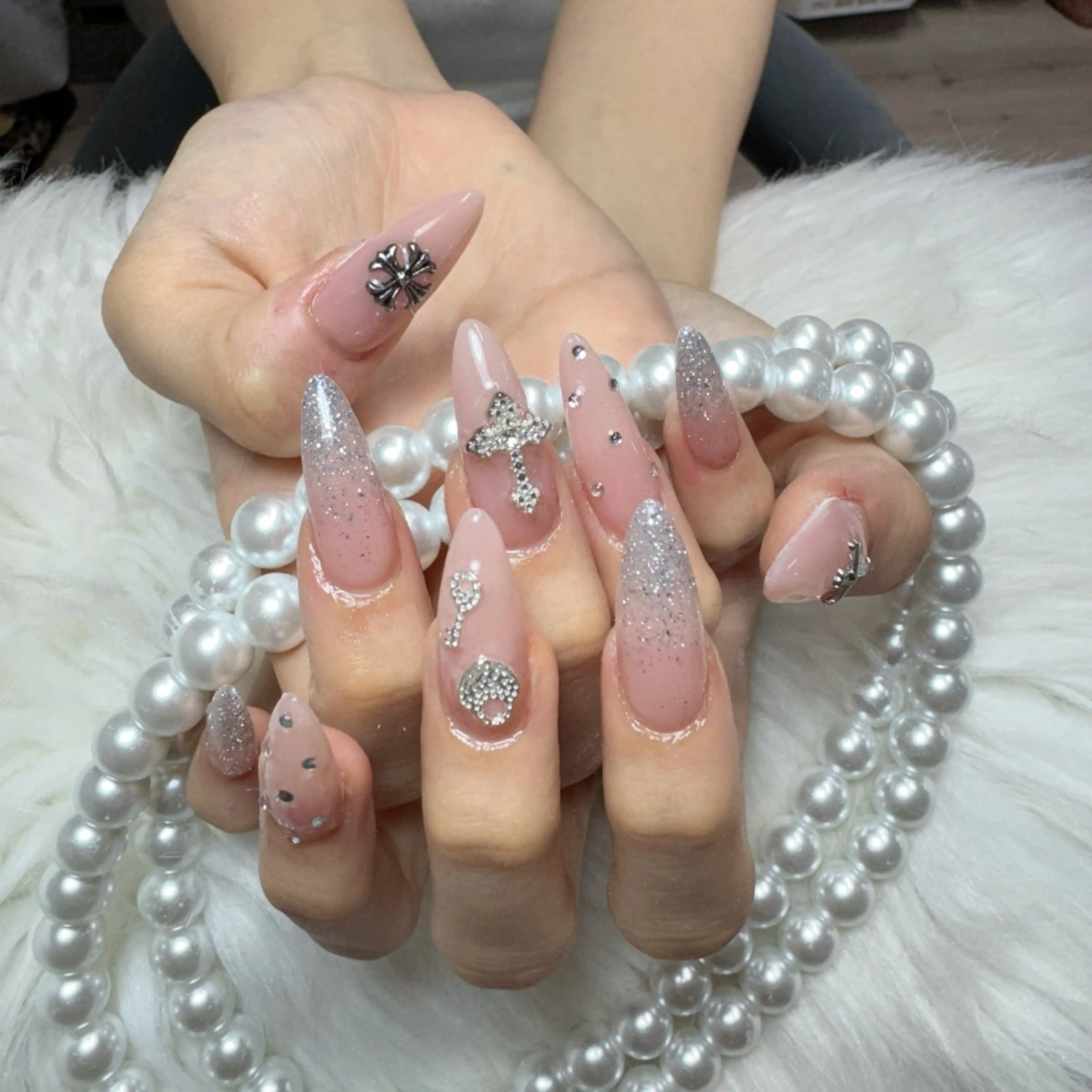 ネイル ハンドネイル 🎀nana🫧 ワンホンネイル🎀のネイルデザイン