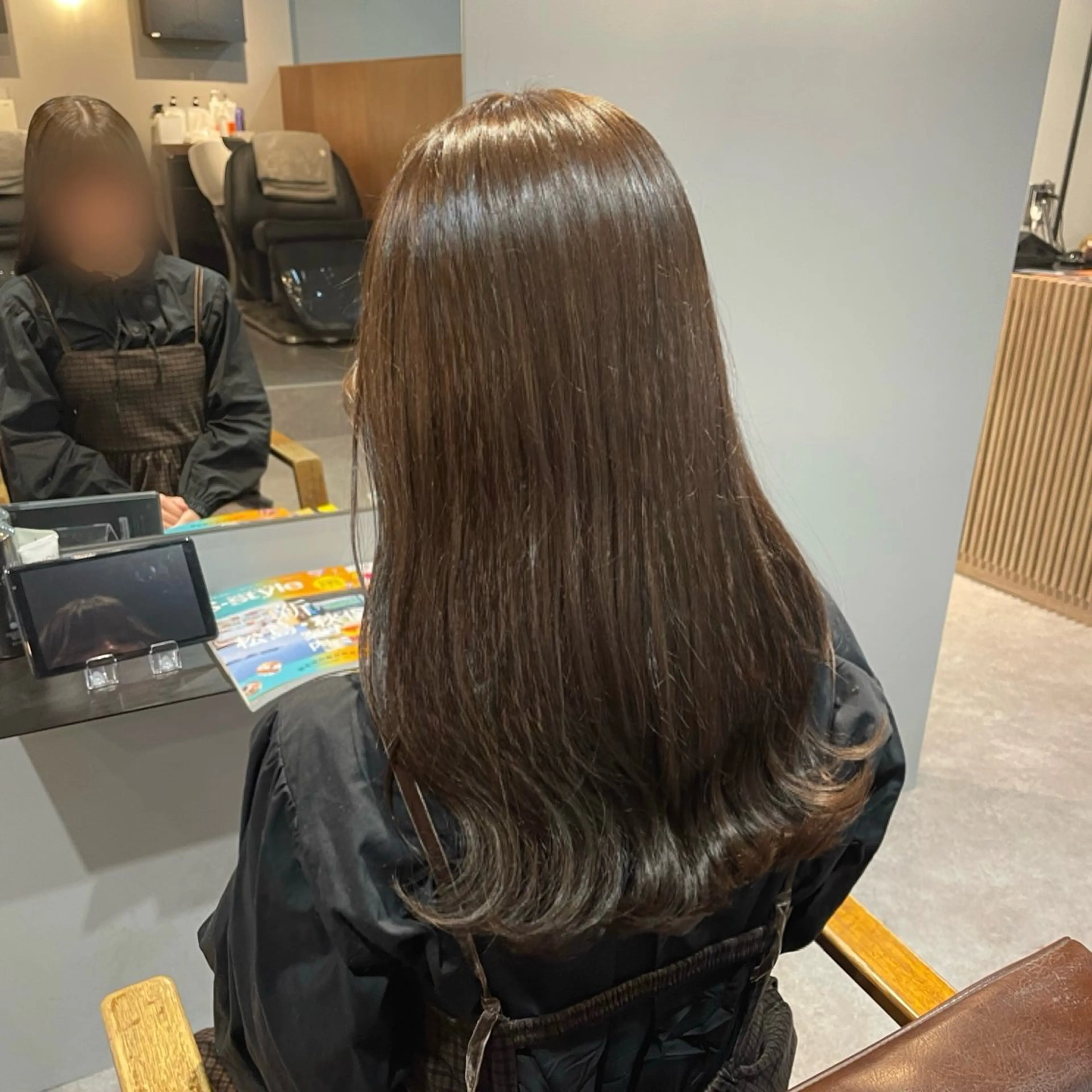 セミロング Mimi🎀ブリーチ なし透明感 Ｗカラーのヘアスタイル