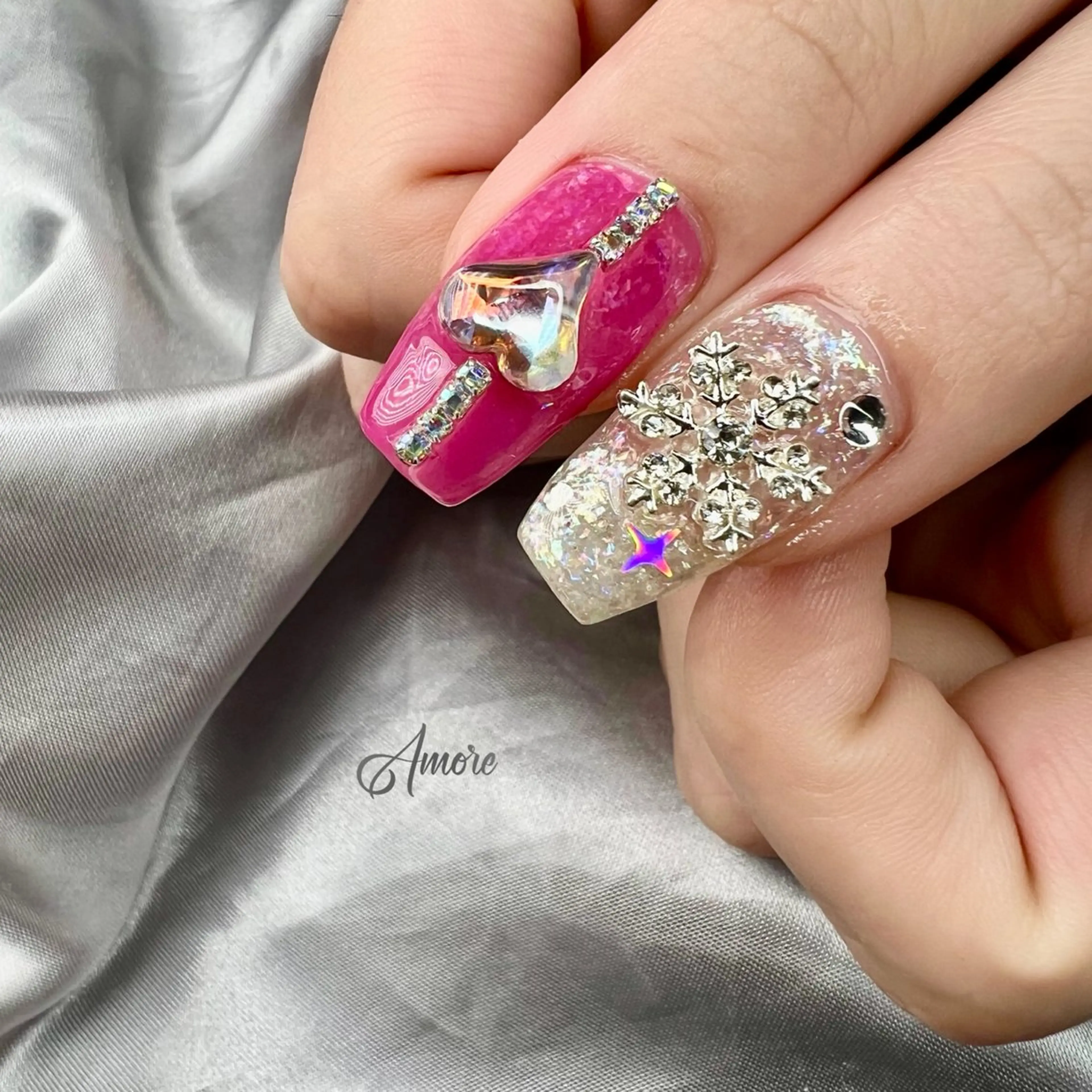 ネイル ジェルネイル キラキラネイル 韓国ネイル パラジェル 冬ネイル You kyehwaのネイルデザイン