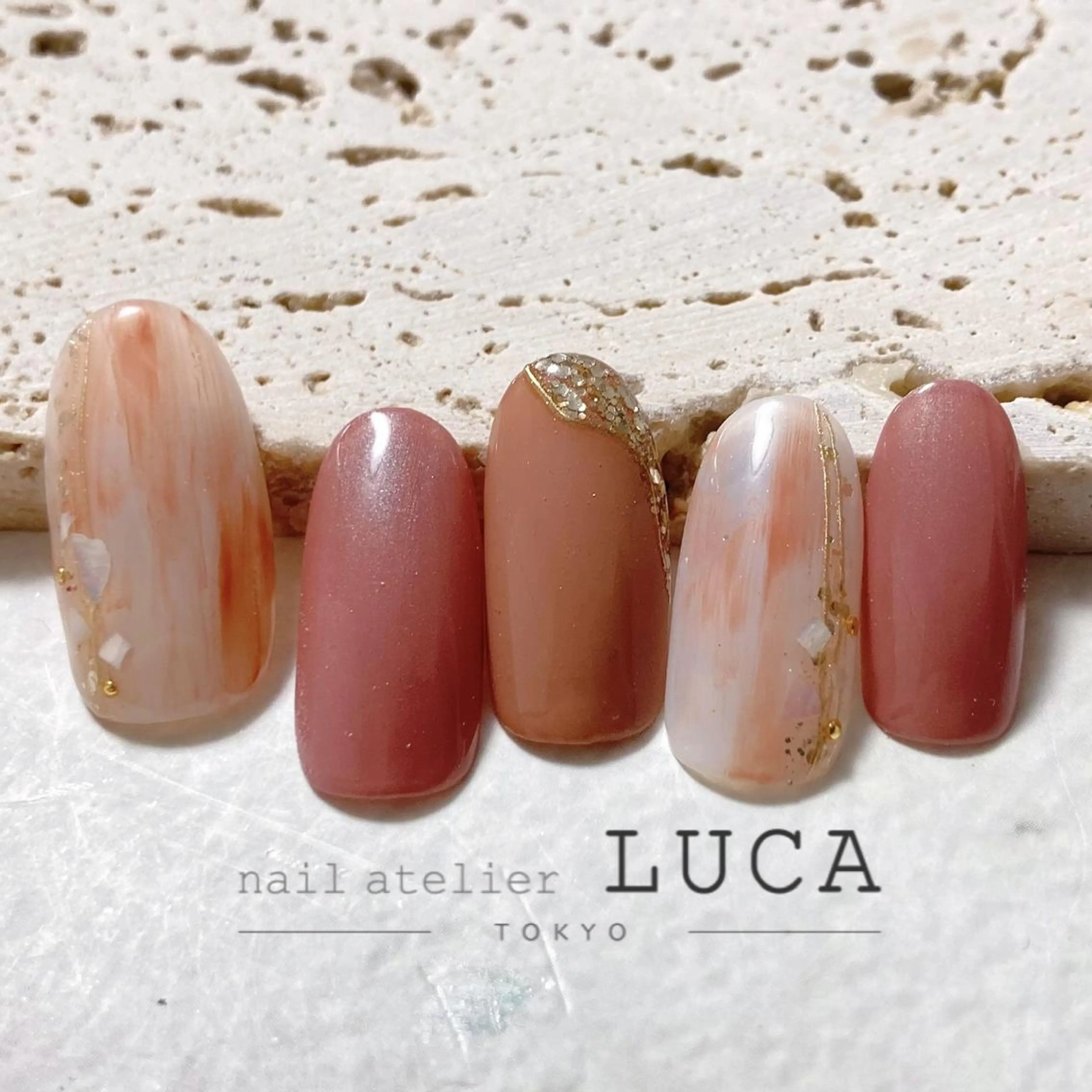 ネイル アートネイル オーロラネイル クリアネイル 長さ出し フットネイル ハンドネイル ネイルアトリエルカ スタッフのネイルデザイン