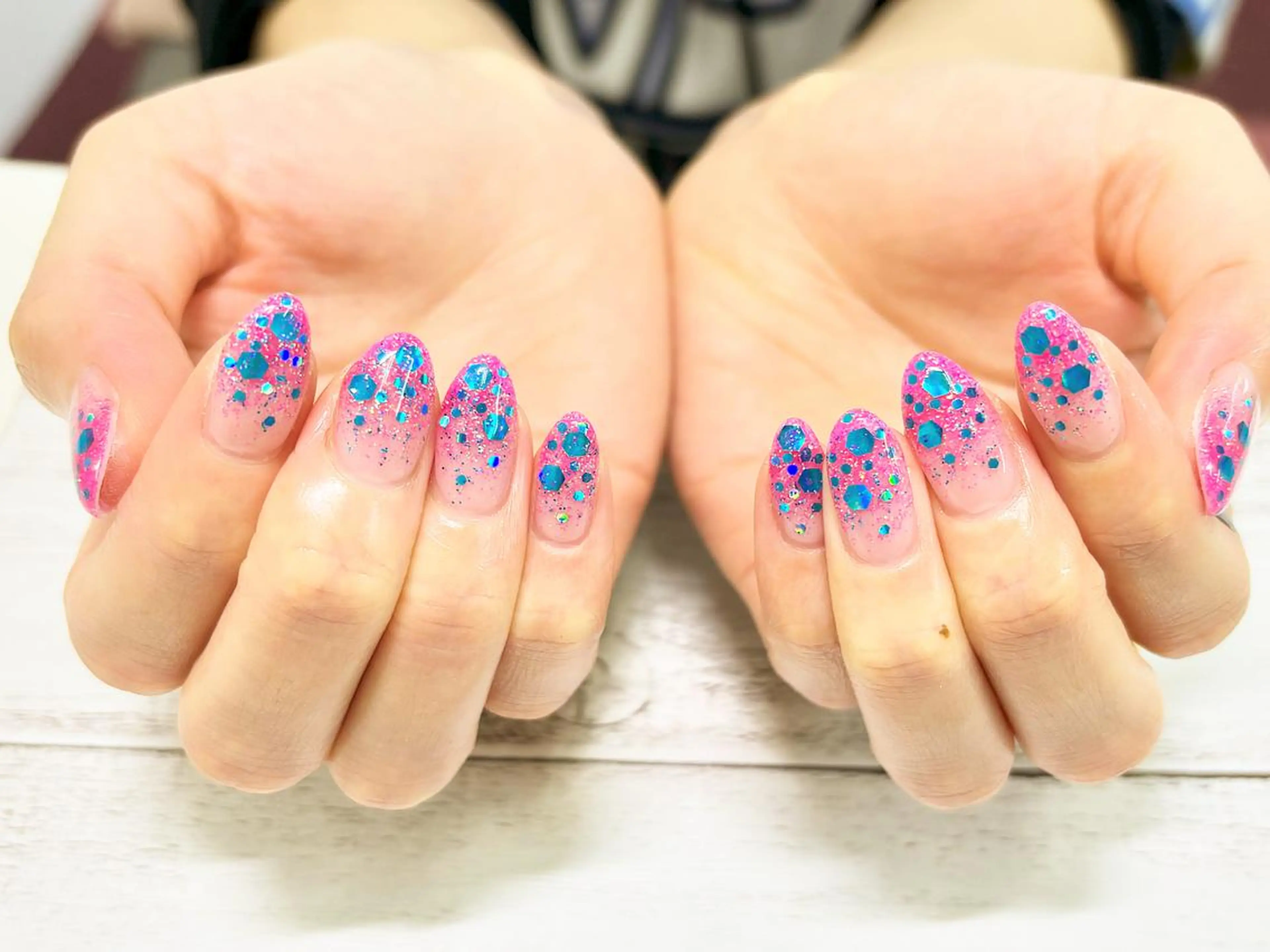 ネイル オーロラネイル チークネイル 長さ出し フットネイル フレンチネイル ハンドネイル リラネイル ギョウのネイルデザイン