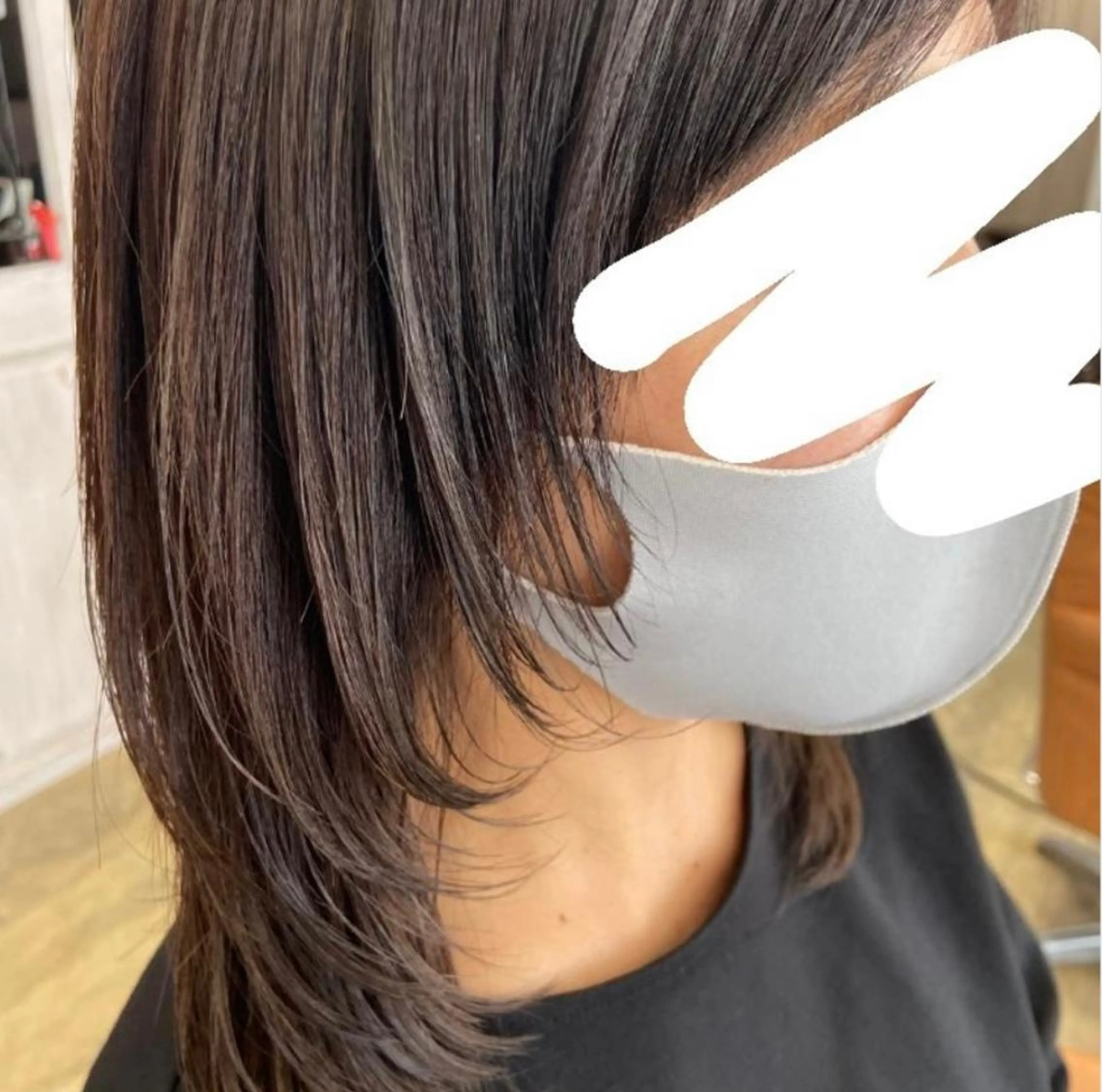 ミディアム 顔まわりレイヤー レイヤーカット 大島 瑞穂　ビズヘアーのマツエク・マツパデザイン