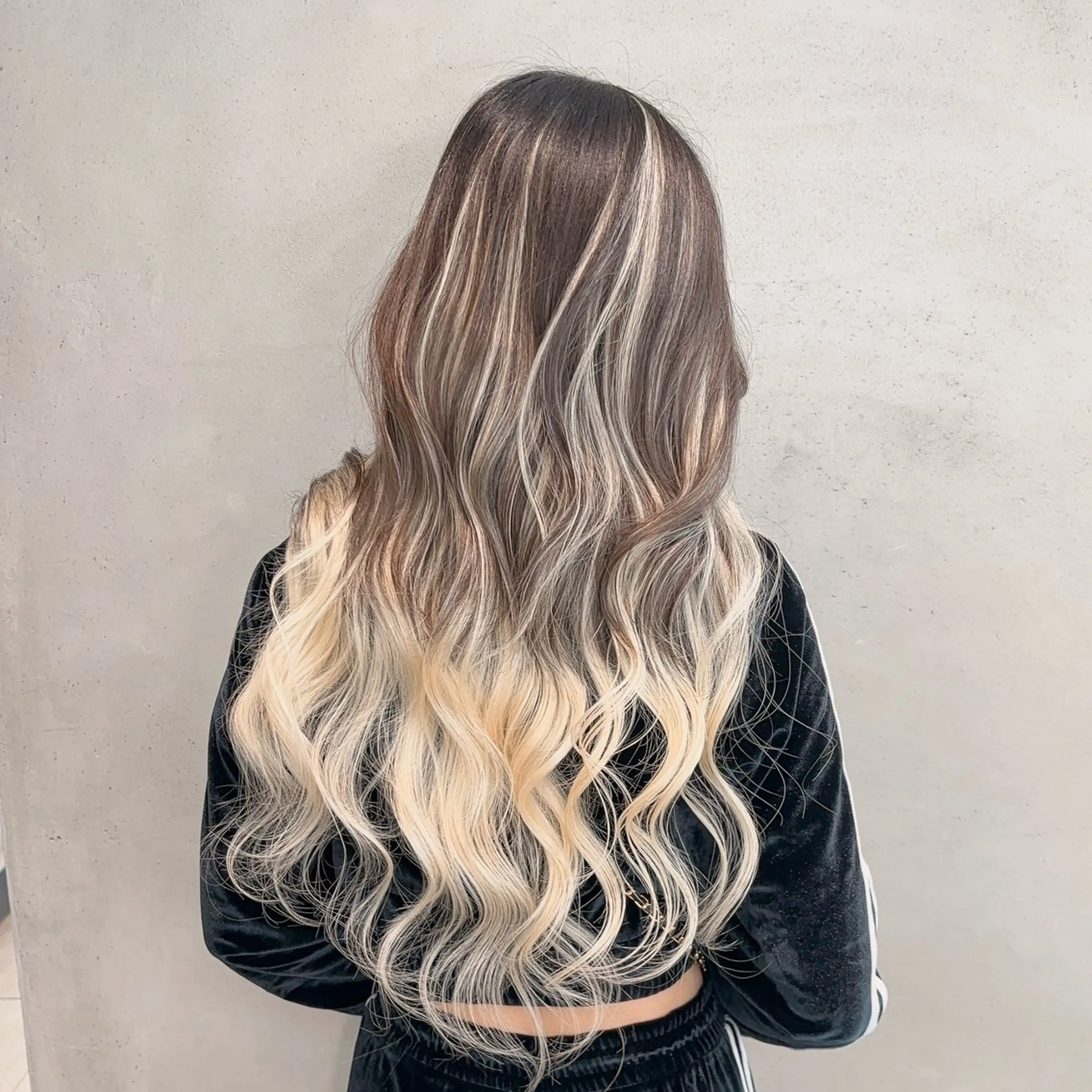 LENA🎀 ハイトーン/エクステのヘアスタイル