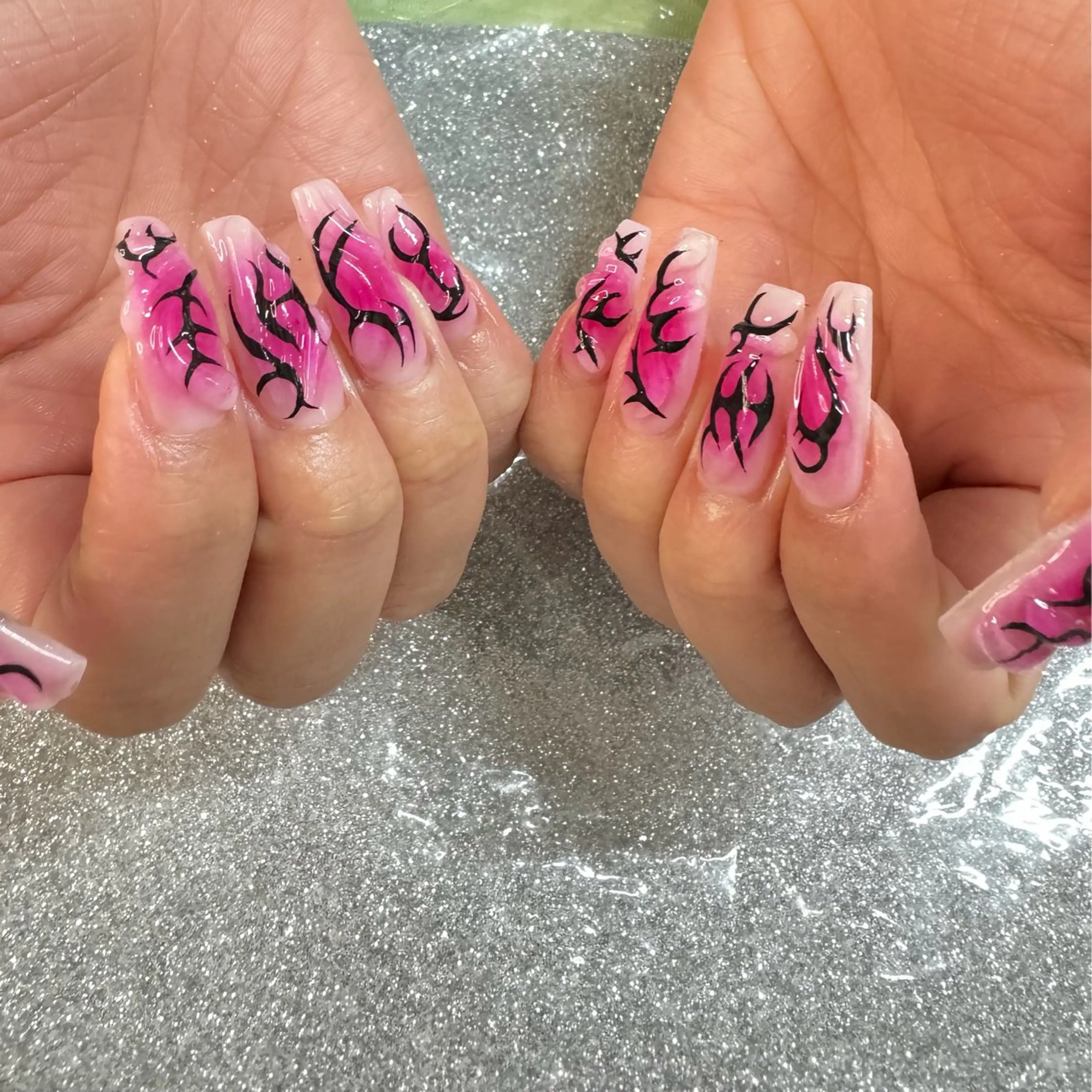 ネイル ハンドネイル VIERU 🌈🎀💖のネイルデザイン