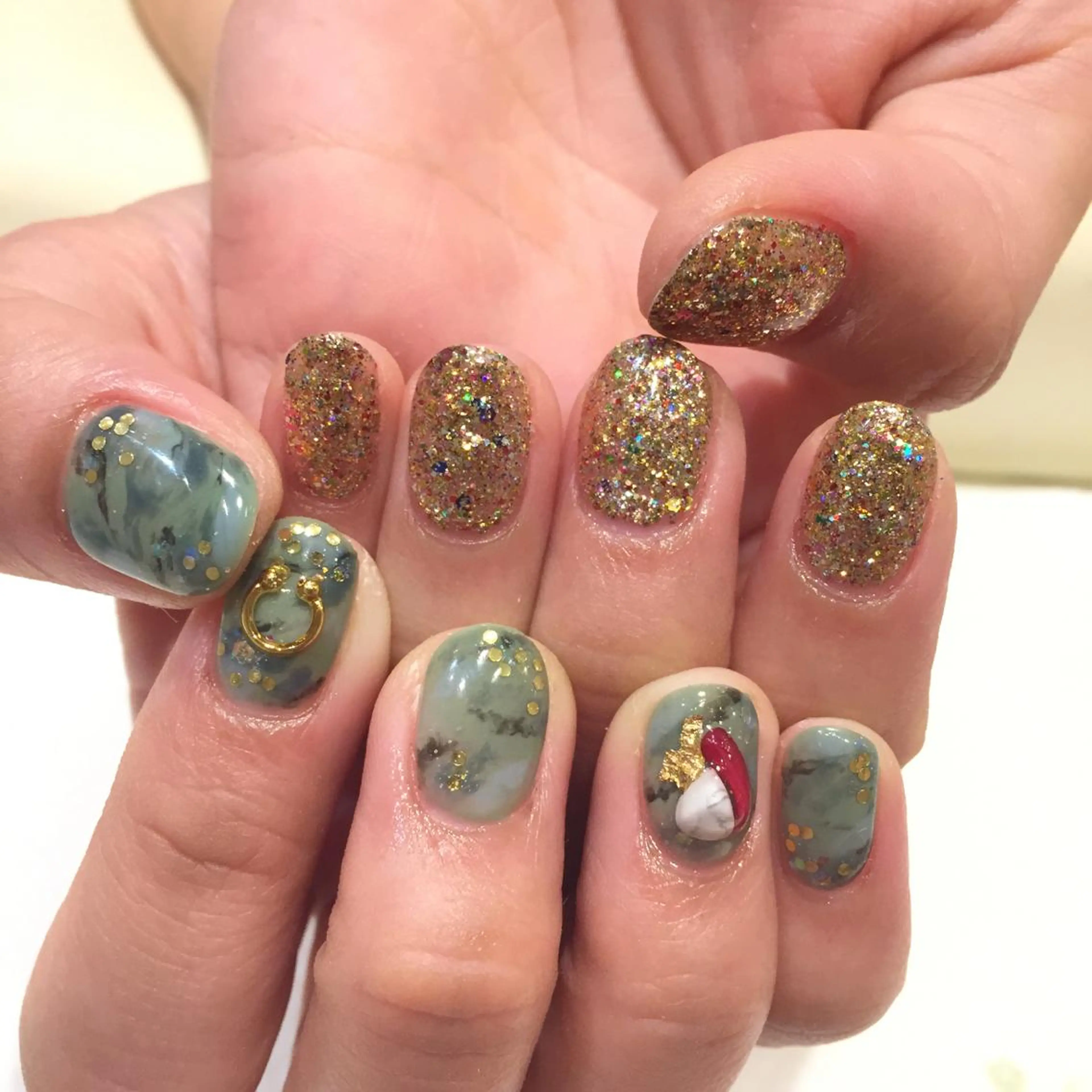 ネイル gotoday新宿店所属・鈴木 ゆいのネイルデザイン