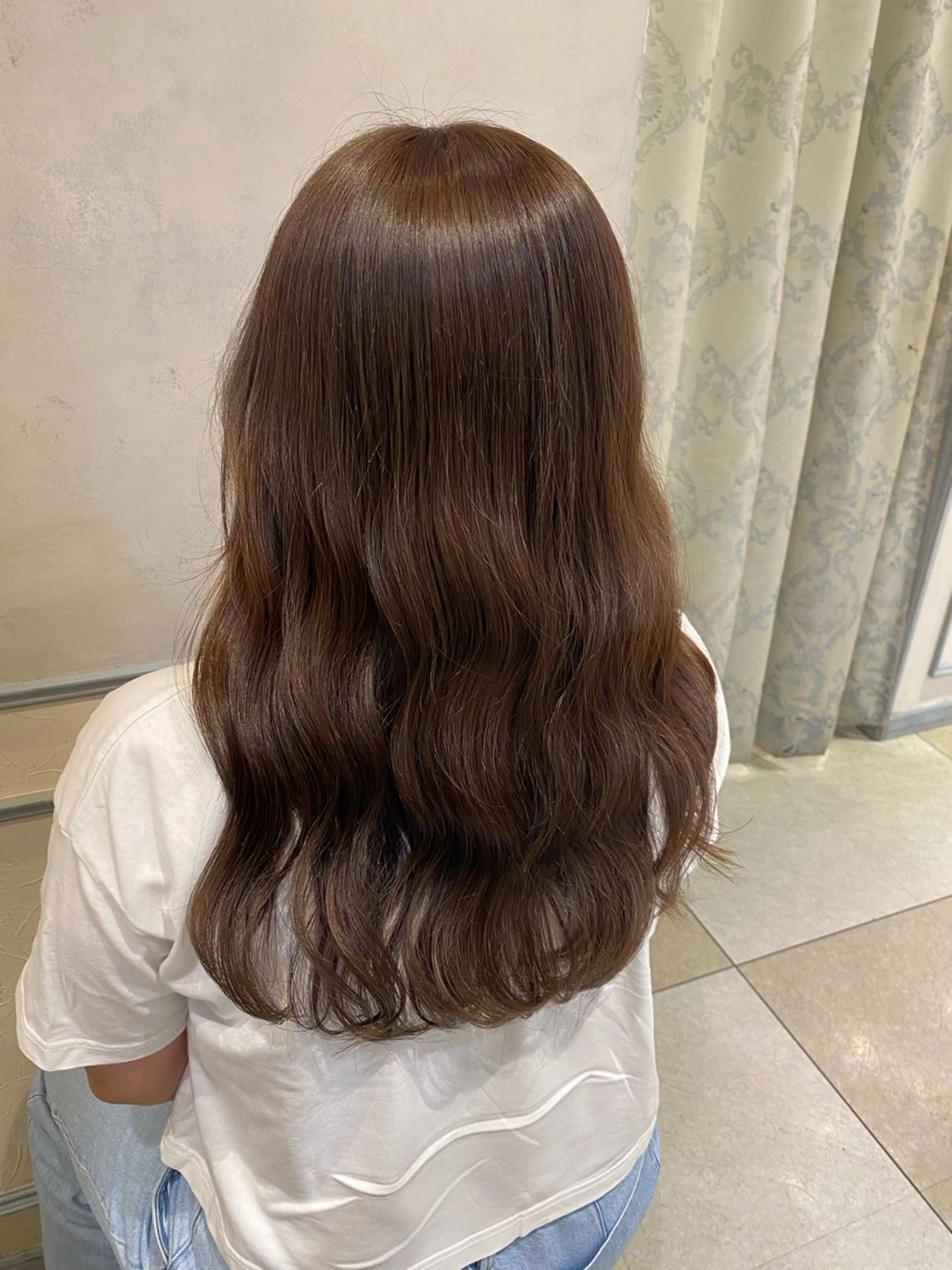 セミロング カラー 池西 佳穂のヘアスタイル