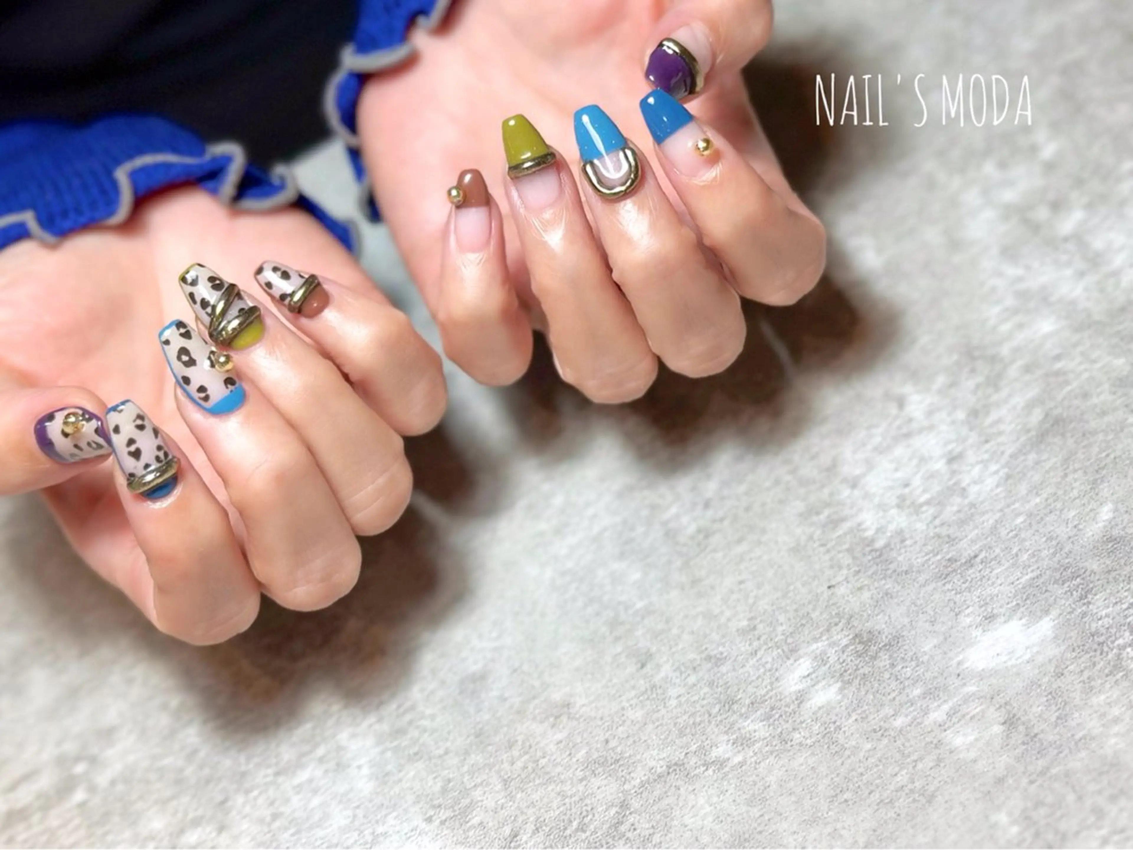 ネイル アニマル柄 オーロラネイル 長さ出し フットネイル フレンチネイル NAIL'S MODAのネイルデザイン
