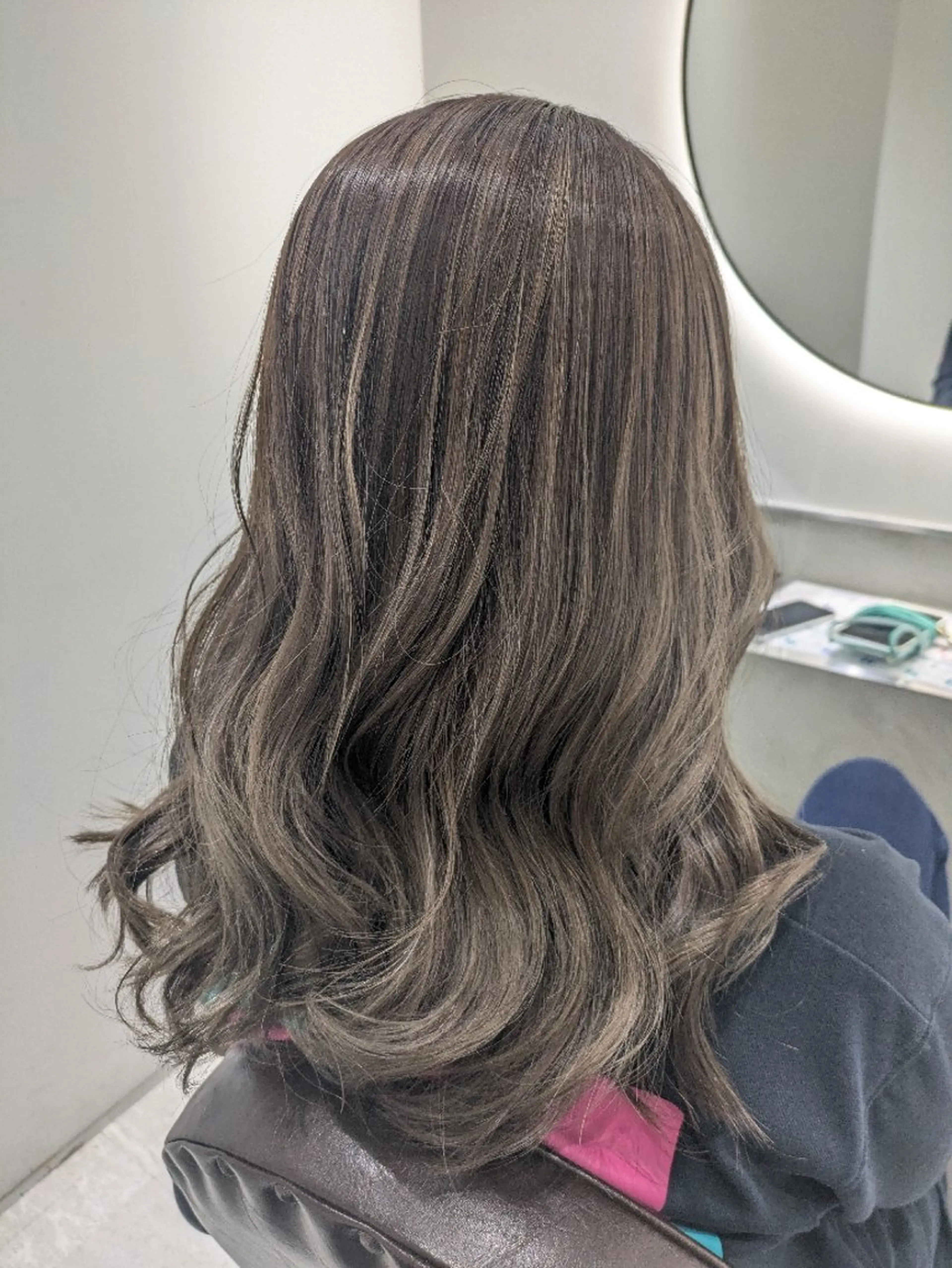 セミロング カラー アッシュ アッシュグレー アッシュグレージュ ダブルカラー グレージュ 髪質改善/韓国メンズ カット&パーマ 猿川のヘアスタイル