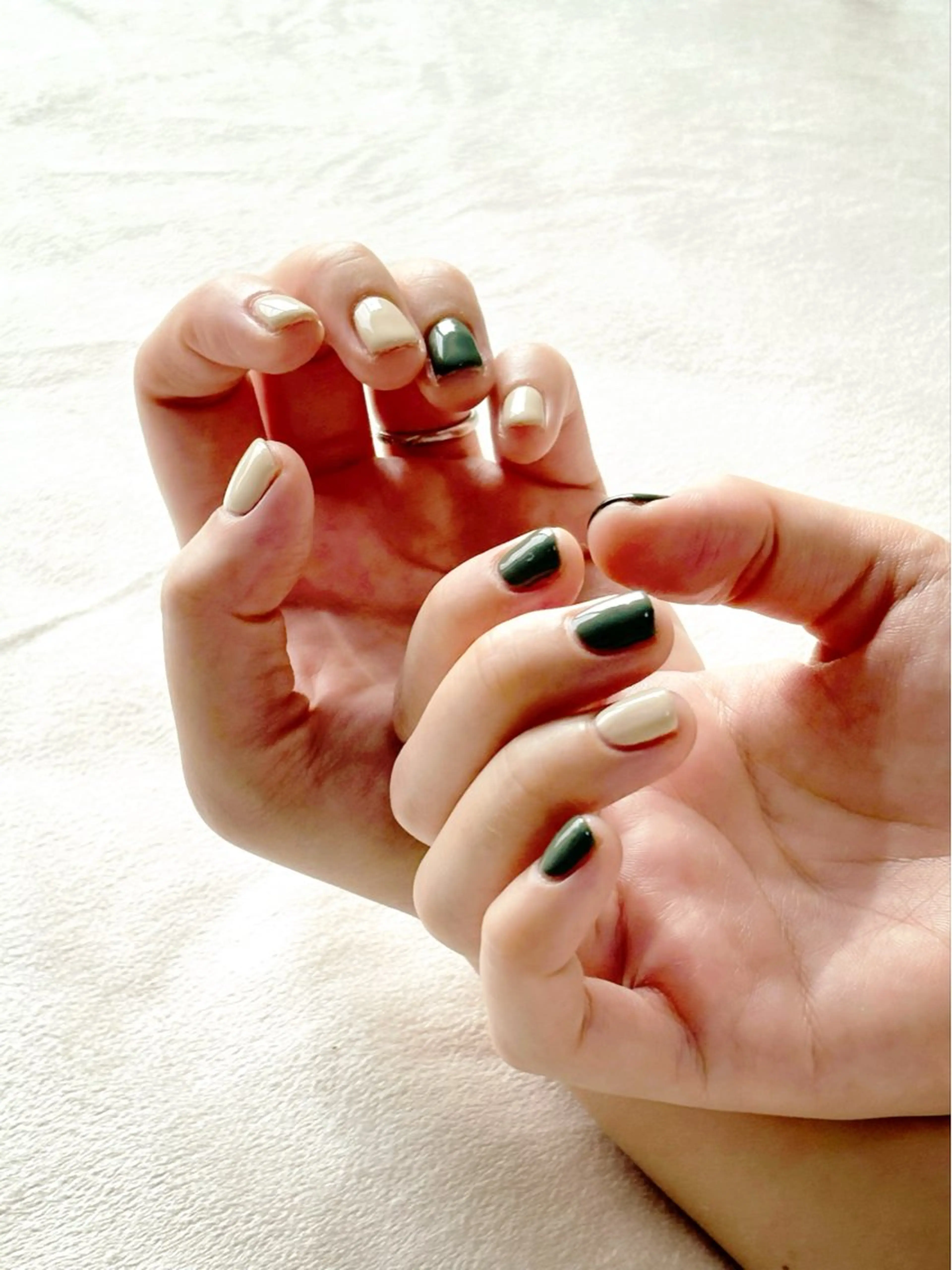 ネイル ワンカラーネイル シンプルネイル ストーンネイル 松村愛美 長浜（ネイルサロン）のネイルデザイン