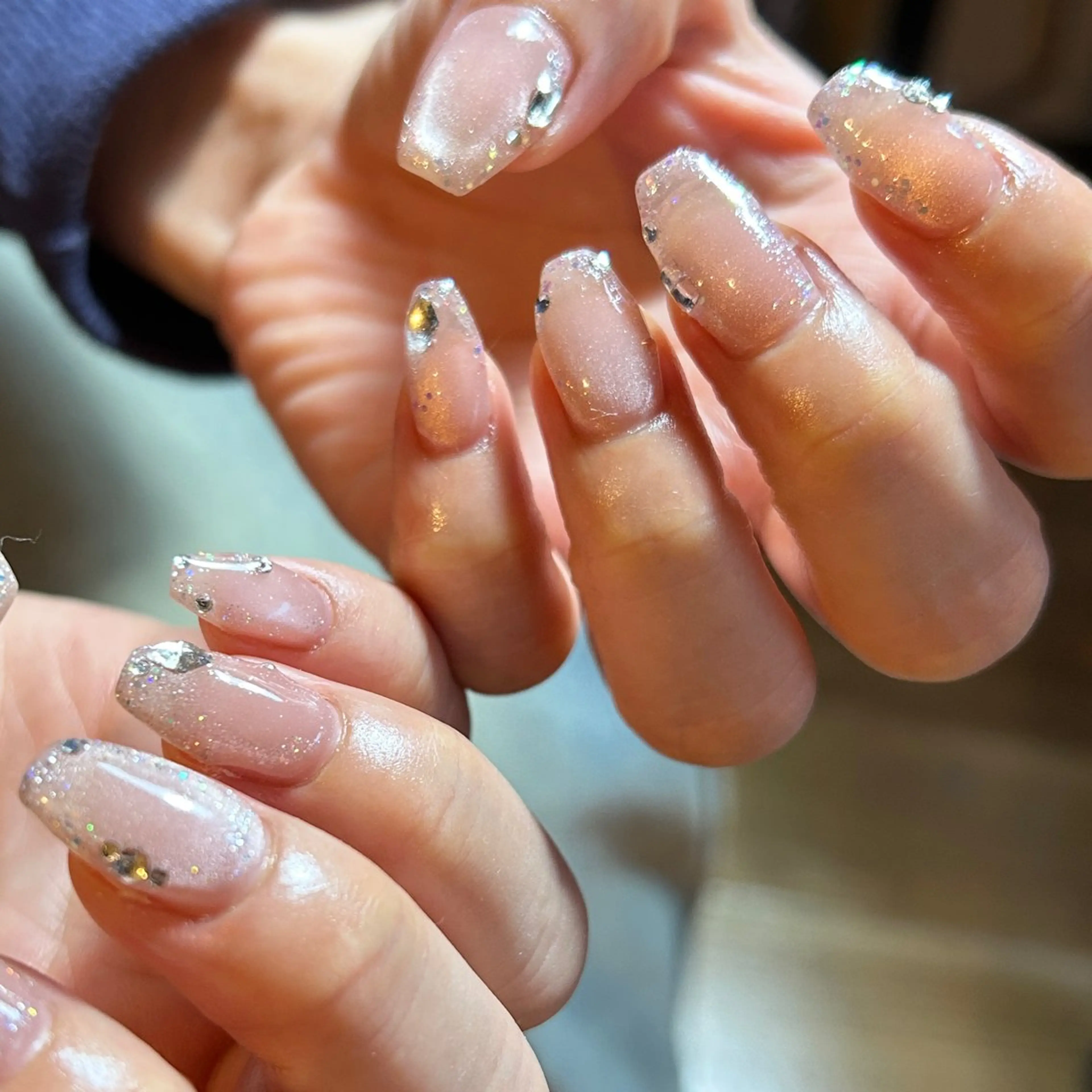 ネイル キラキラネイル マグネットネイル フリーランス¨̮⃝ ネイリストOKADAのネイルデザイン