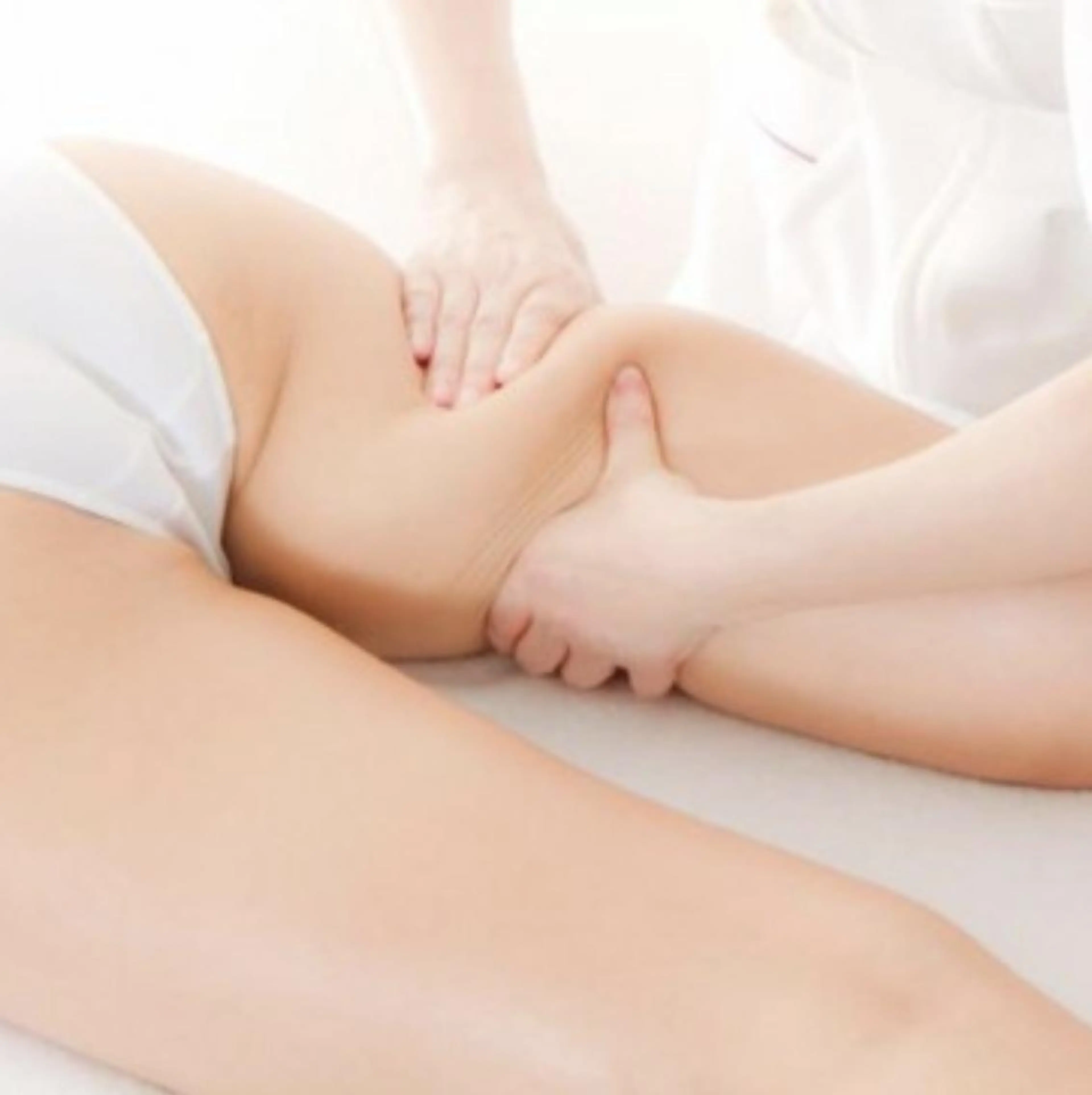 【✨痩せたいを応援🤩キャンペーン🌈】✨大人気✨脚痩せ《裏太ももorふくらはぎトリートメント》2回無料体験(規定あり)の写真