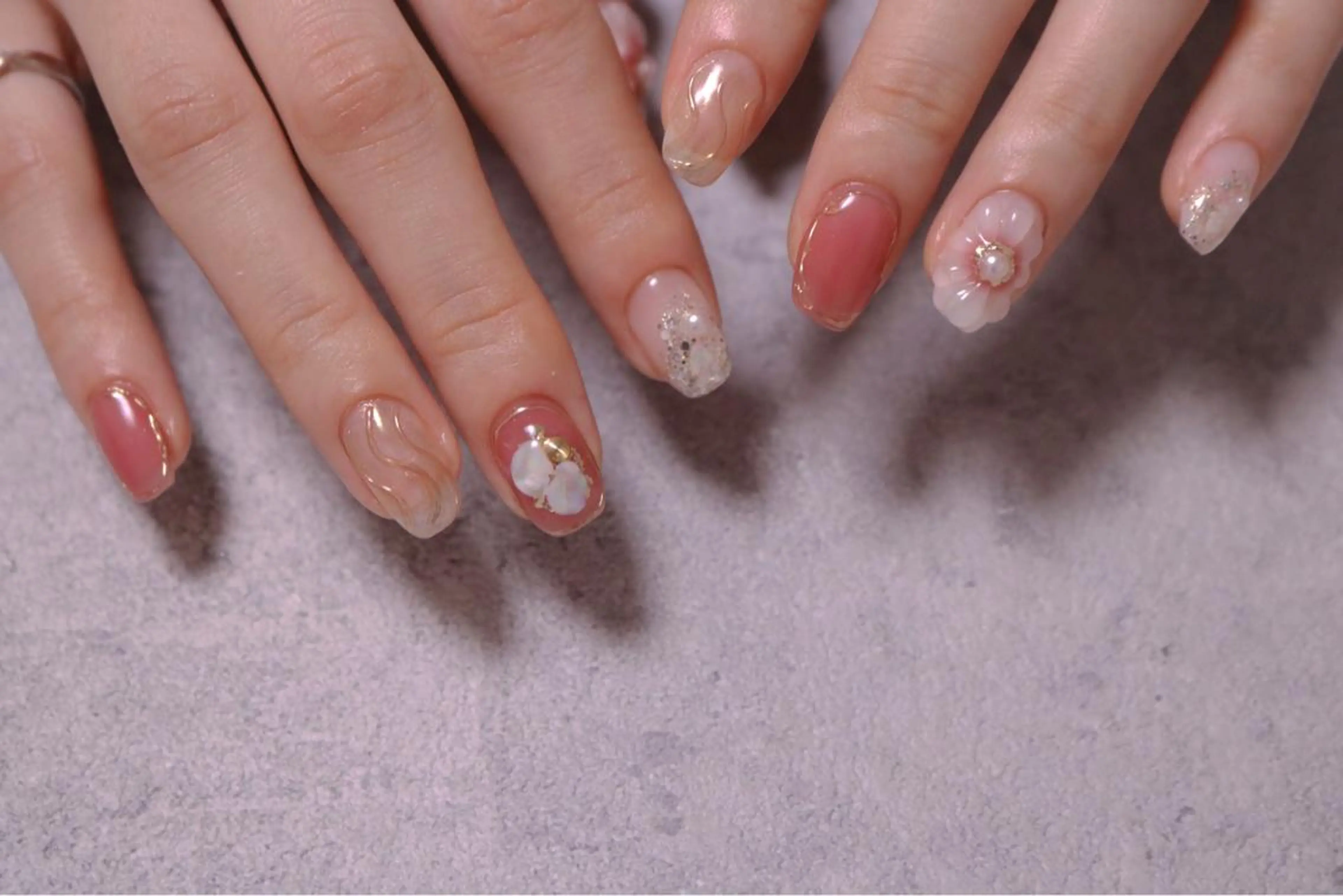 ネイル オーロラネイル カジュアル 長さ出し ジェルネイル 韓国ネイル ハンドネイル MH Nailのネイルデザイン