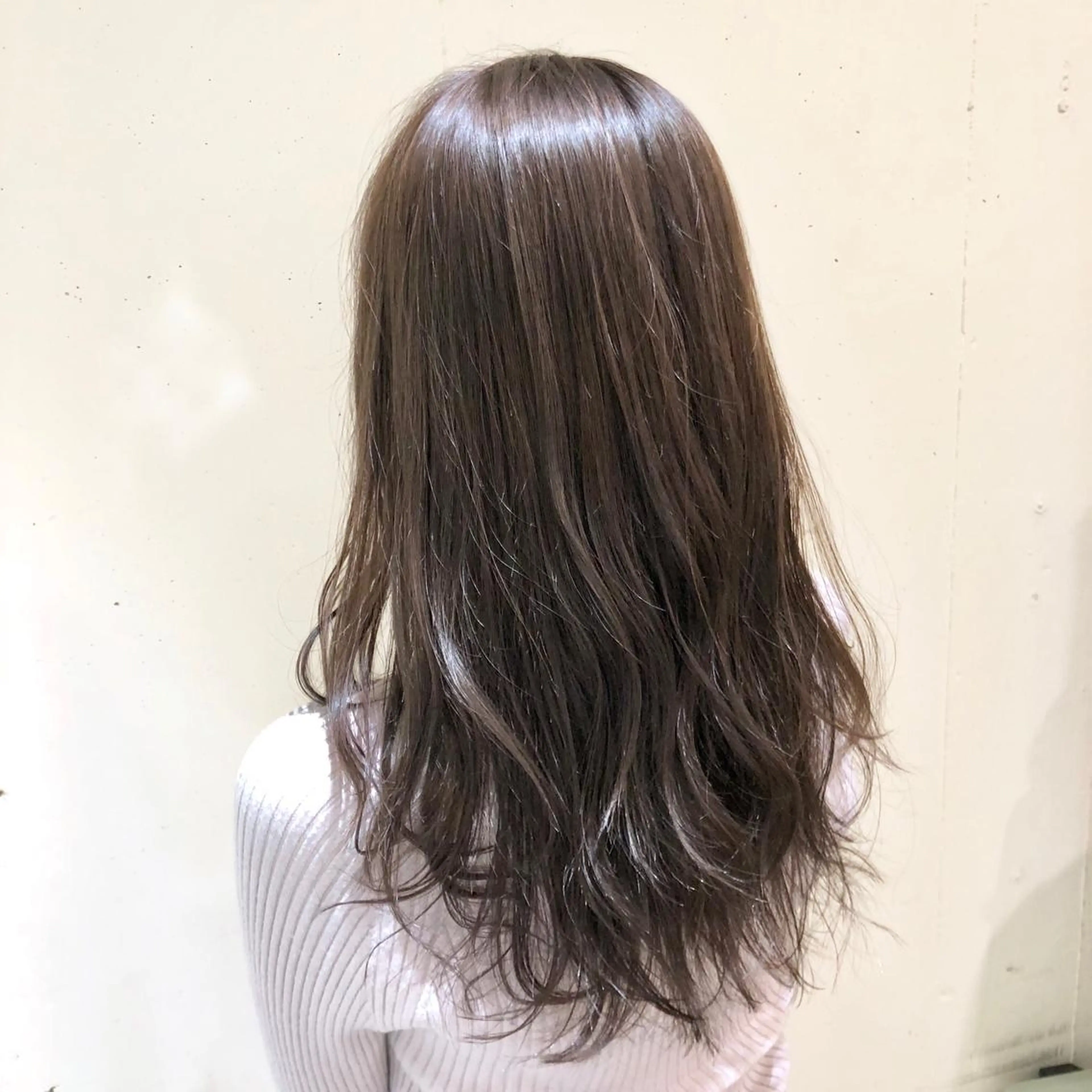 セミロング カラー パーマ ヘアアレンジ ベージュカラー 黒髪 ブリーチ 透明感カラー デザインカラー カット ヘアカラー トリートメント ヘッドスパ 【ツヤ髪美容師】 ツダケイスケのヘアスタイル