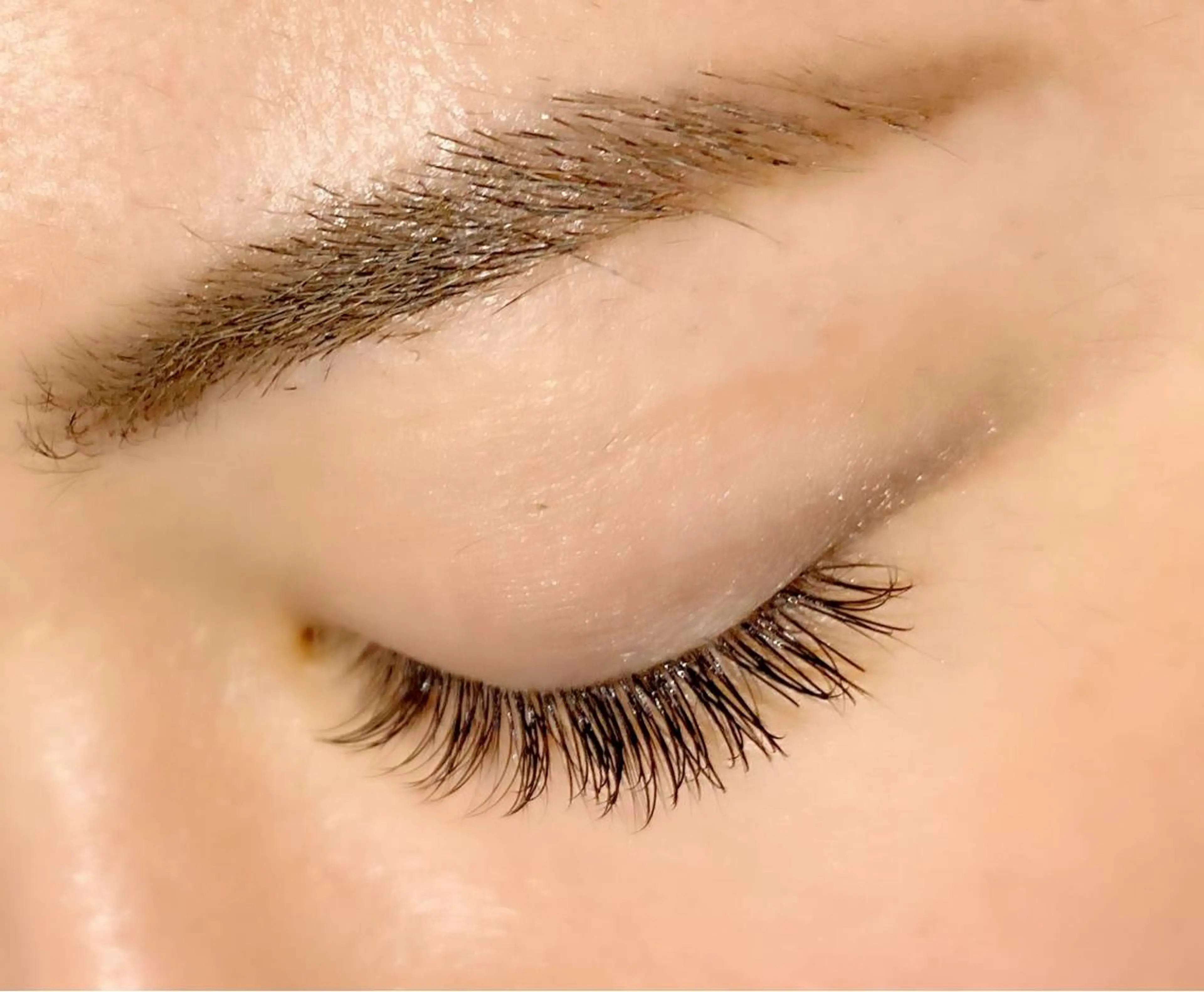 マツエク・マツパ フラットラッシュ マツエク アイデザイナー Key(ケイ)の眉毛・アイブロウイメージ