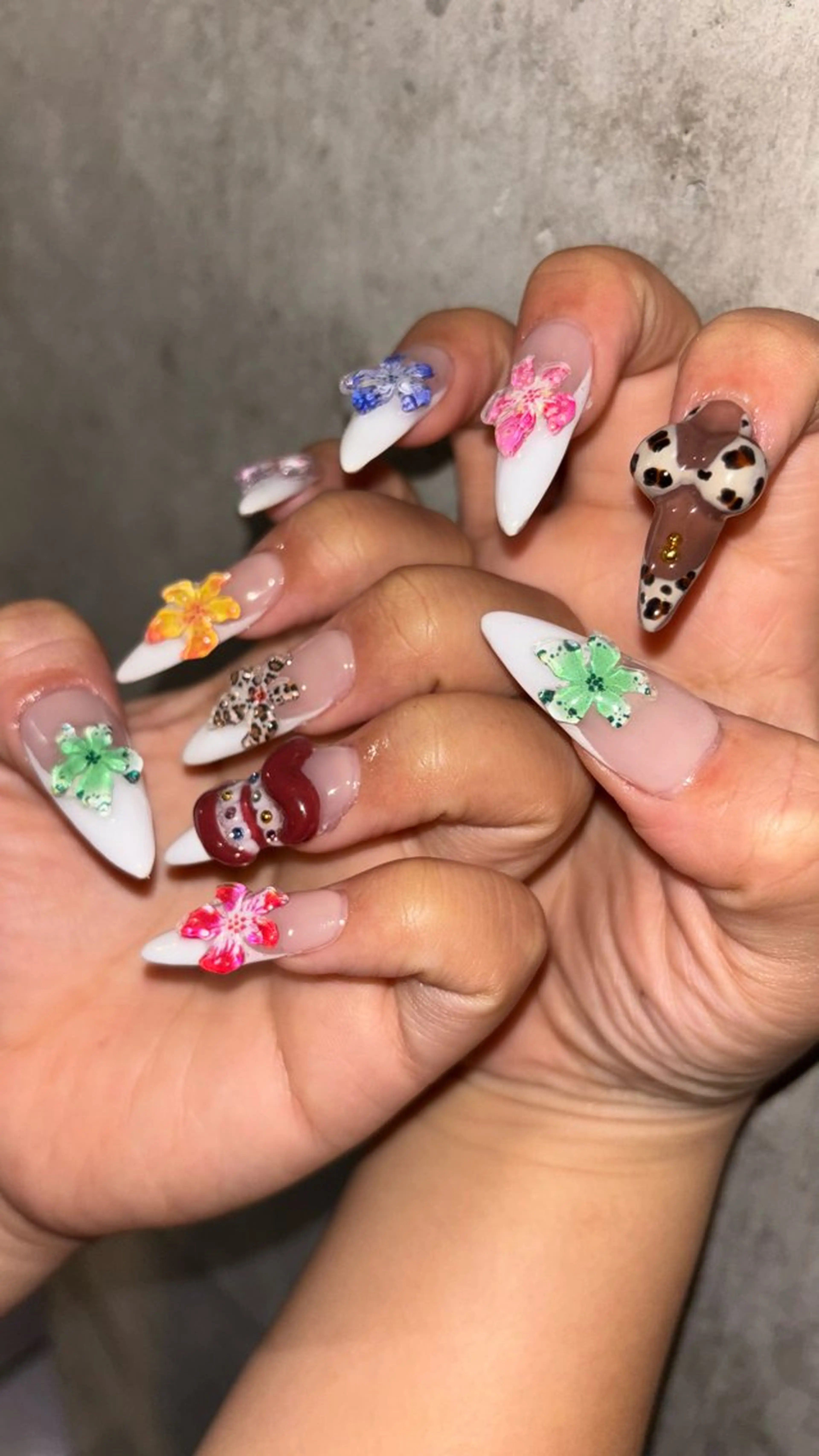 ネイル ハンドネイル Queen所属・伊藤 梨恋のネイルデザイン