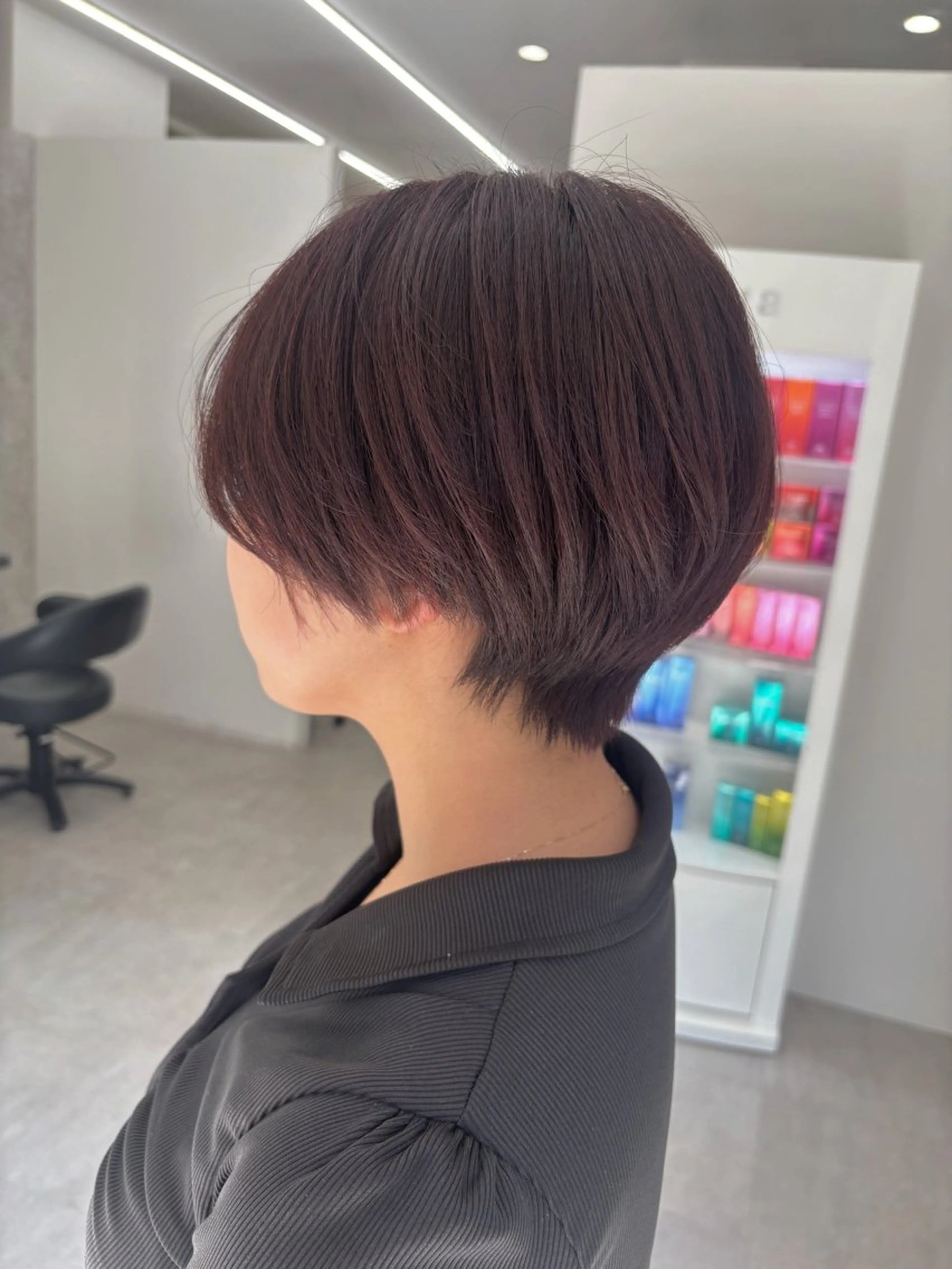 ショート ショートボブ 丸みショート ピンクブラウン ボブ ショートヘア カット ヘアカラー トリートメント 新村 華奈絵のヘアスタイル