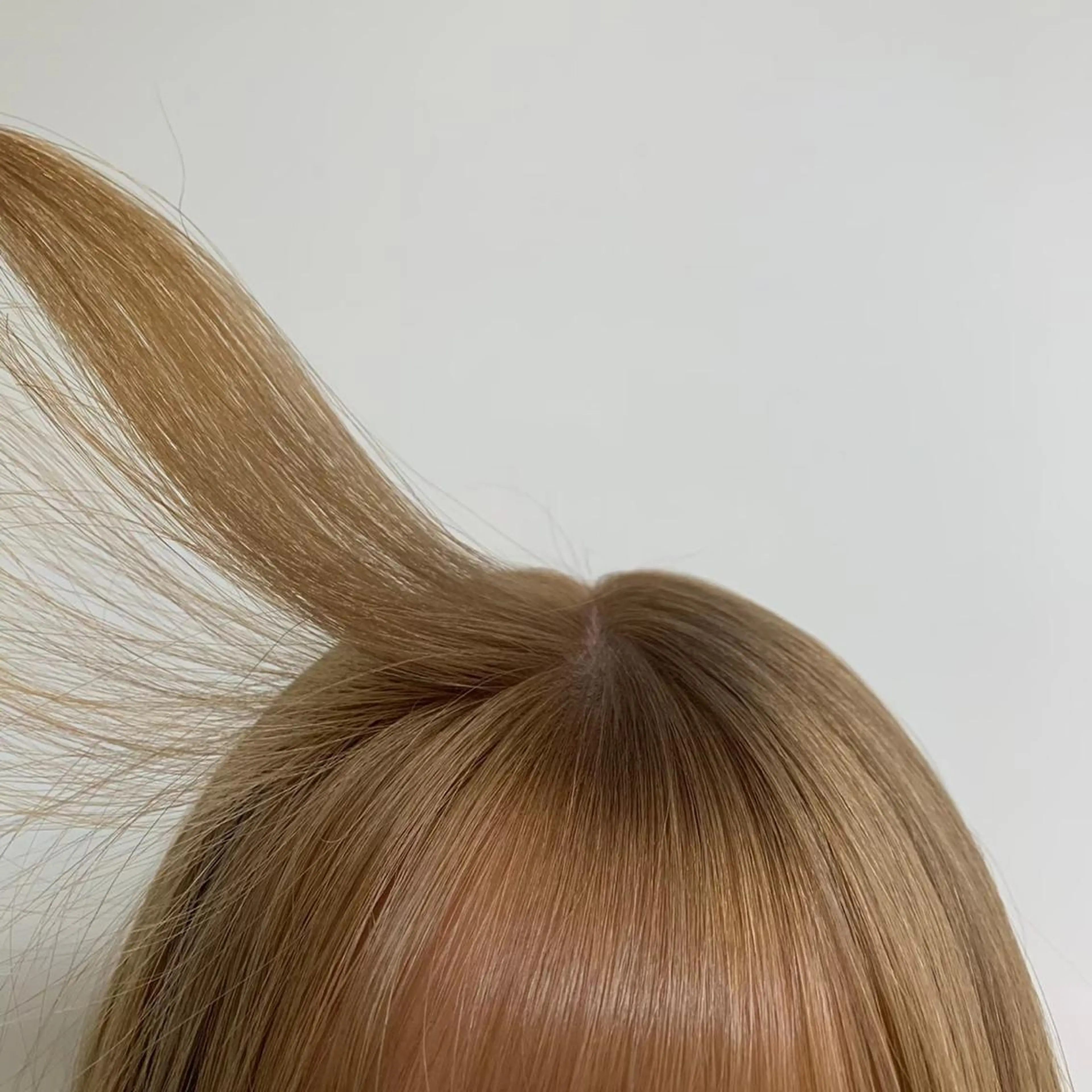 ショート カット ブリーチカラー 🩵MIZUKIのヘアスタイル